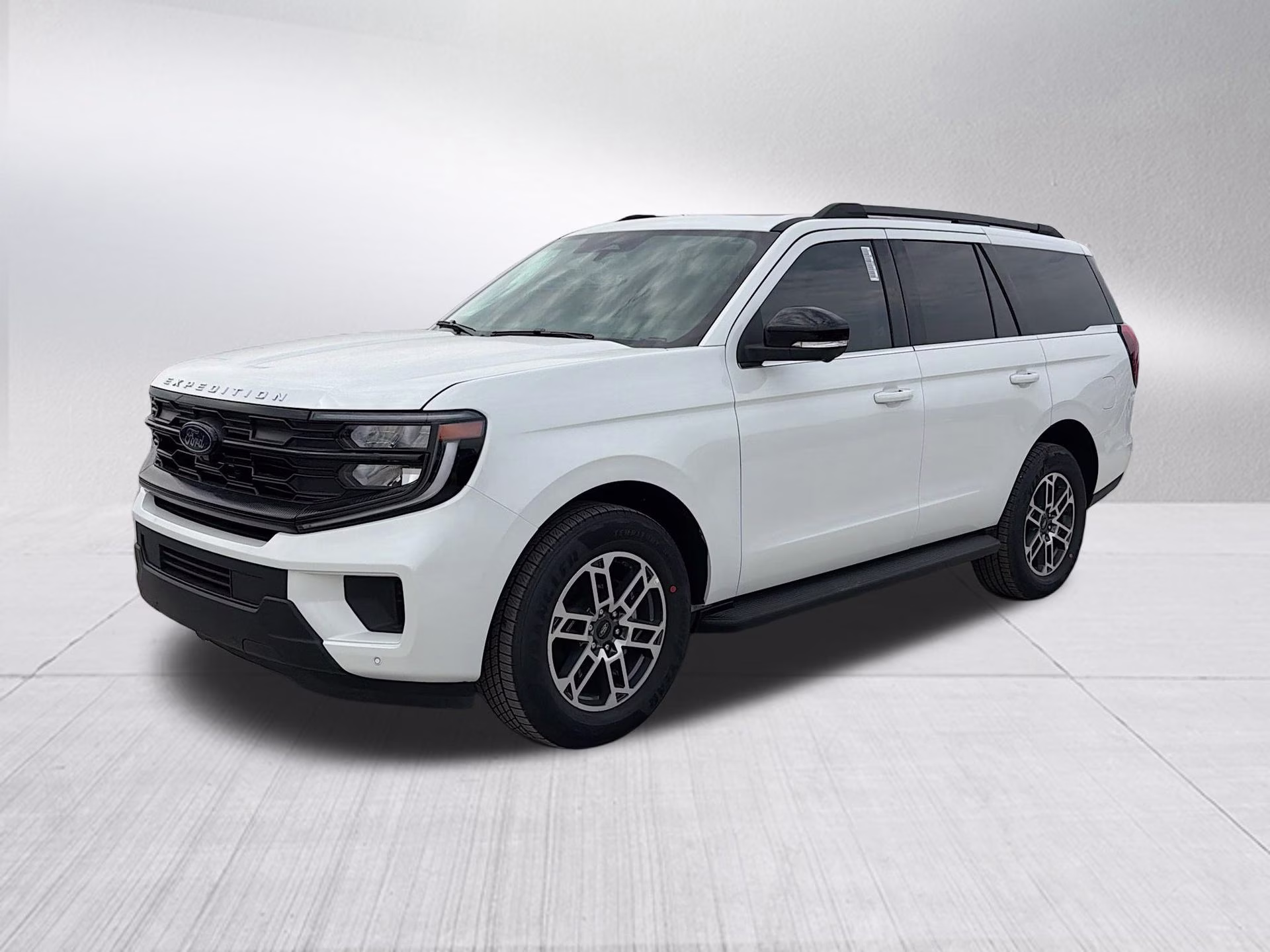 2026 Star White Metallic Tri-Coat Ford Expedition Active RWD SUV