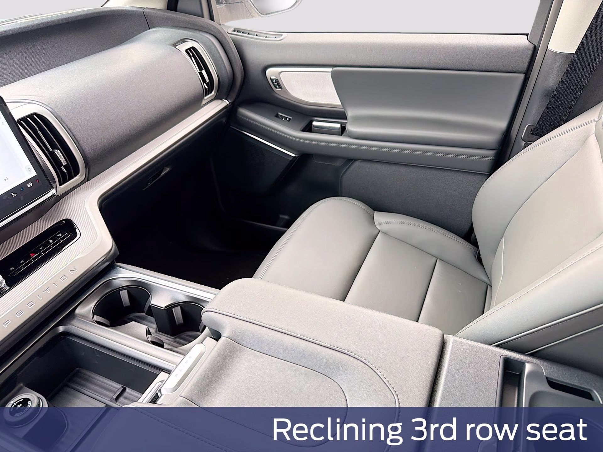 2026 Star White Metallic Tri-Coat Ford Expedition Active RWD SUV