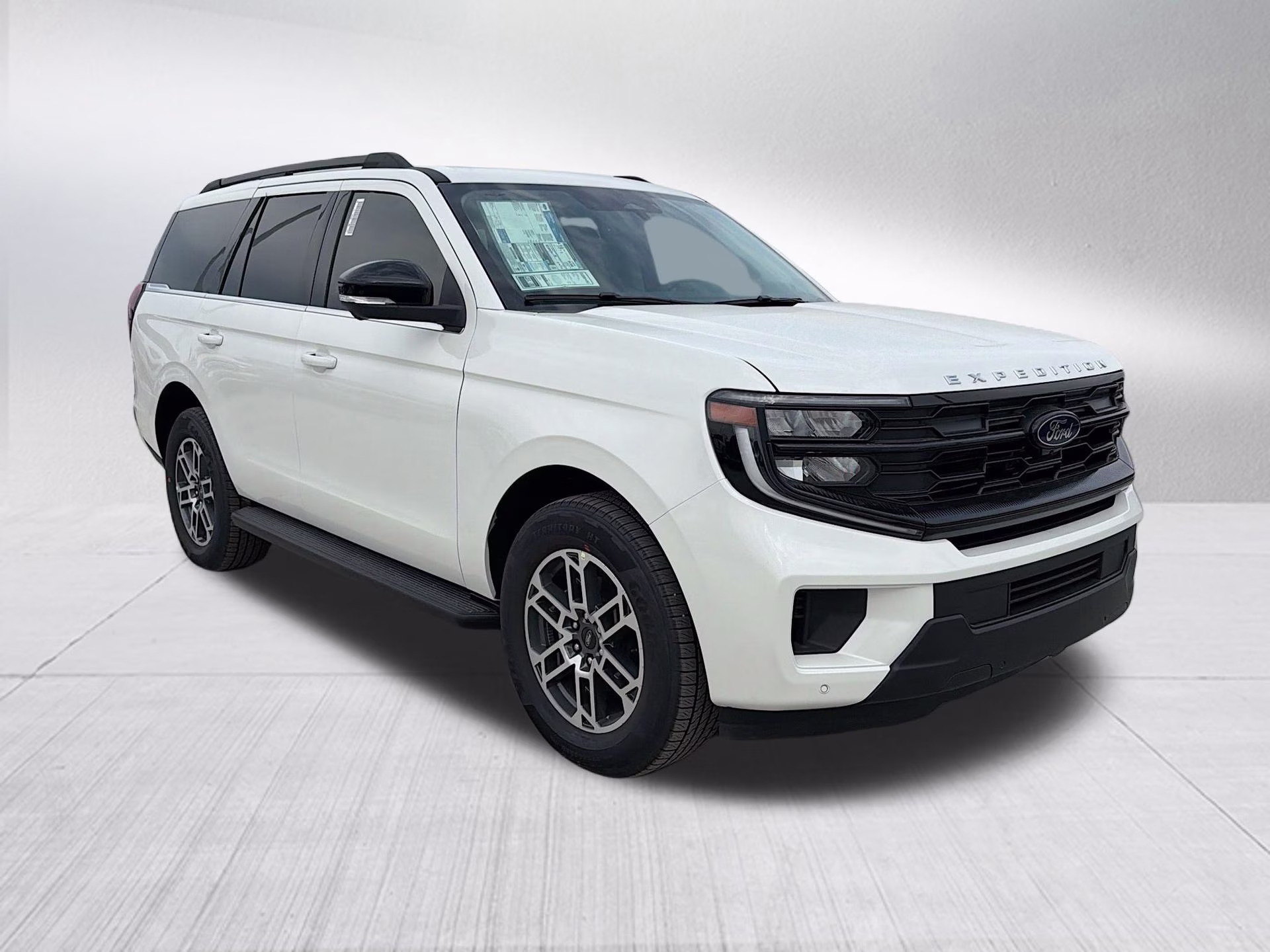 2026 Star White Metallic Tri-Coat Ford Expedition Active RWD SUV