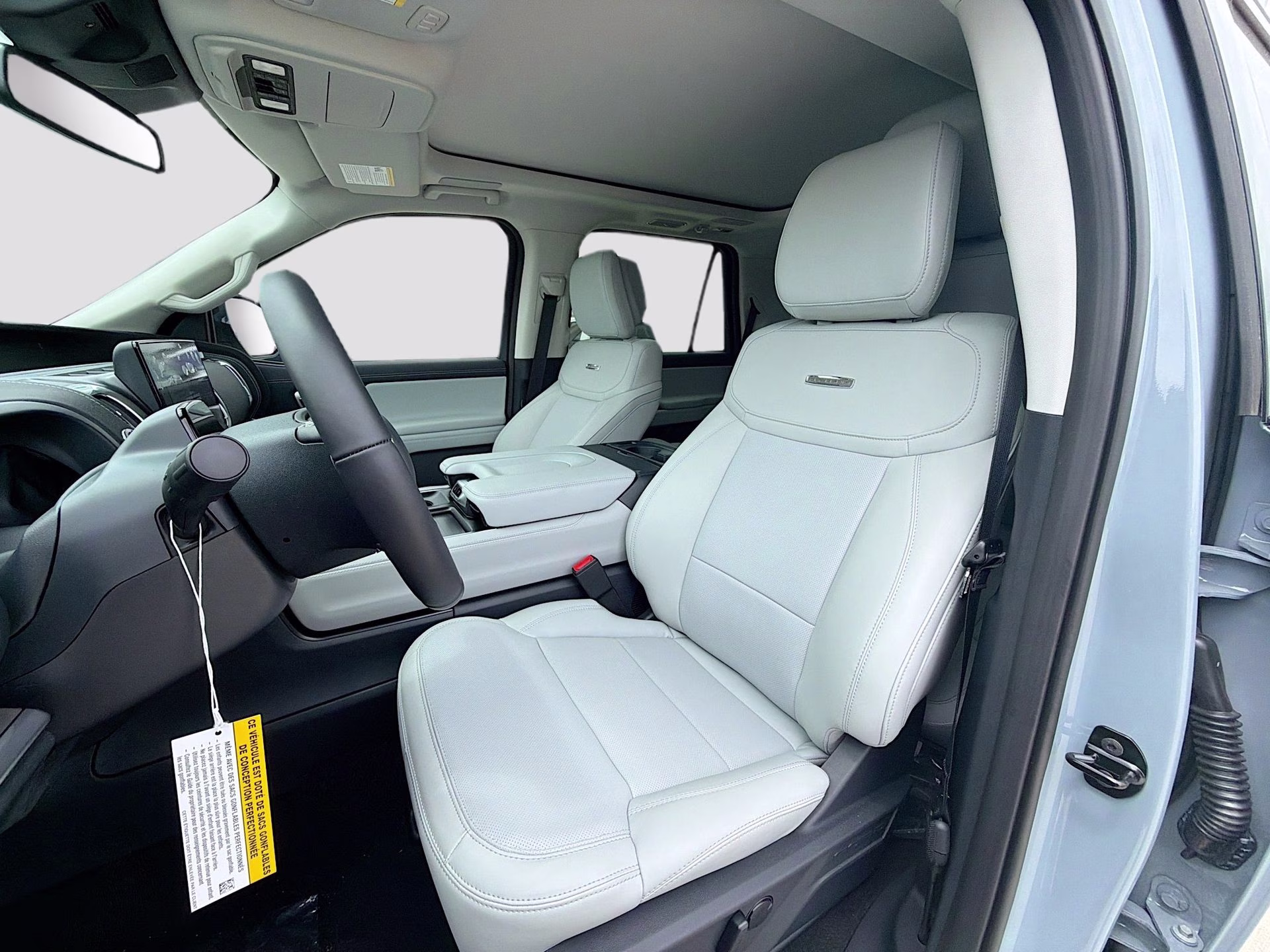 2026 Glacier Gray Metallic Tri-Coat Ford Expedition Platinum 4X4 SUV