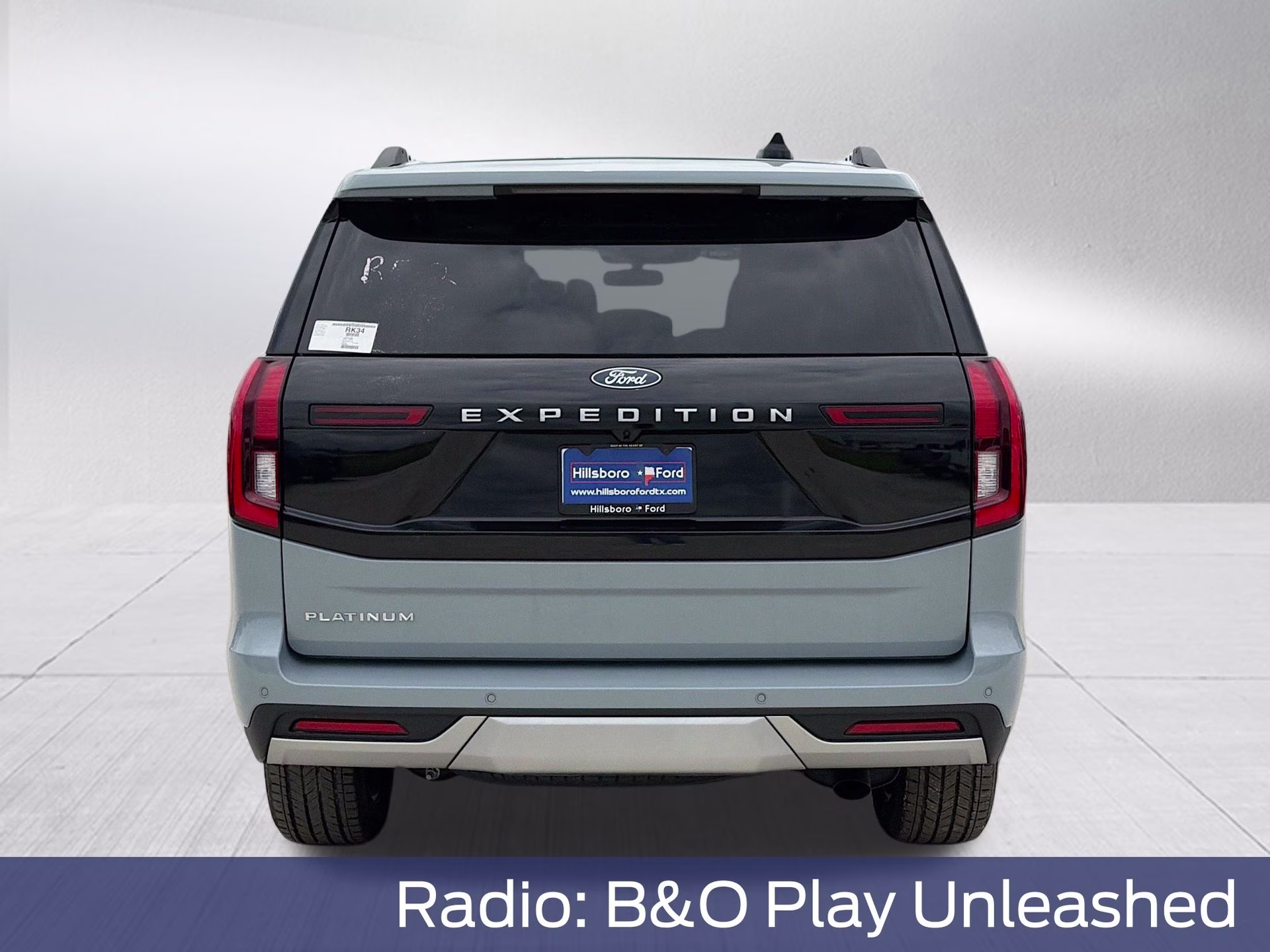 2026 Glacier Gray Metallic Tri-Coat Ford Expedition Platinum 4X4 SUV