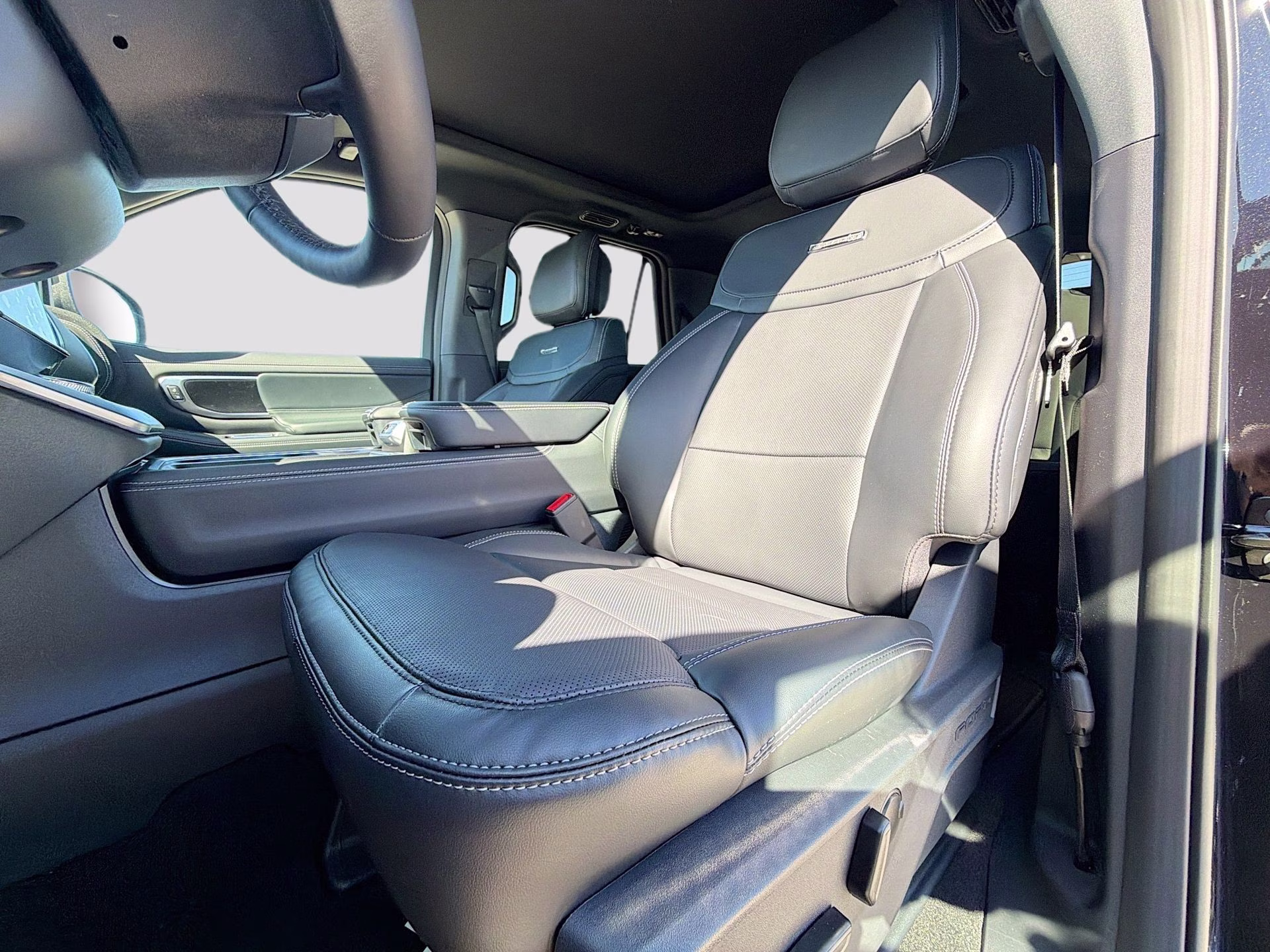 2026 Agate Black Metallic Ford Expedition Platinum 4X4 SUV