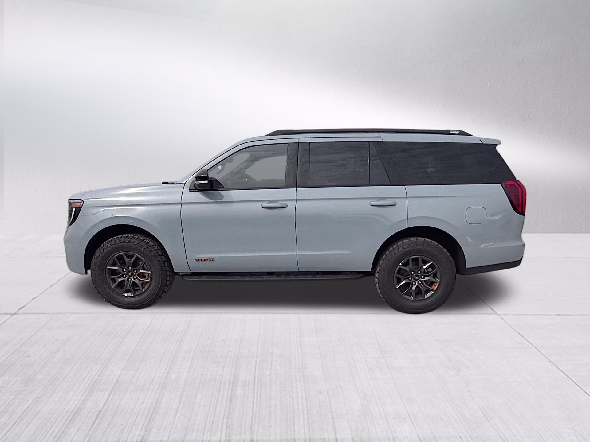 2026 Glacier Gray Metallic Tri-Coat Ford Expedition Tremor 4X4 SUV