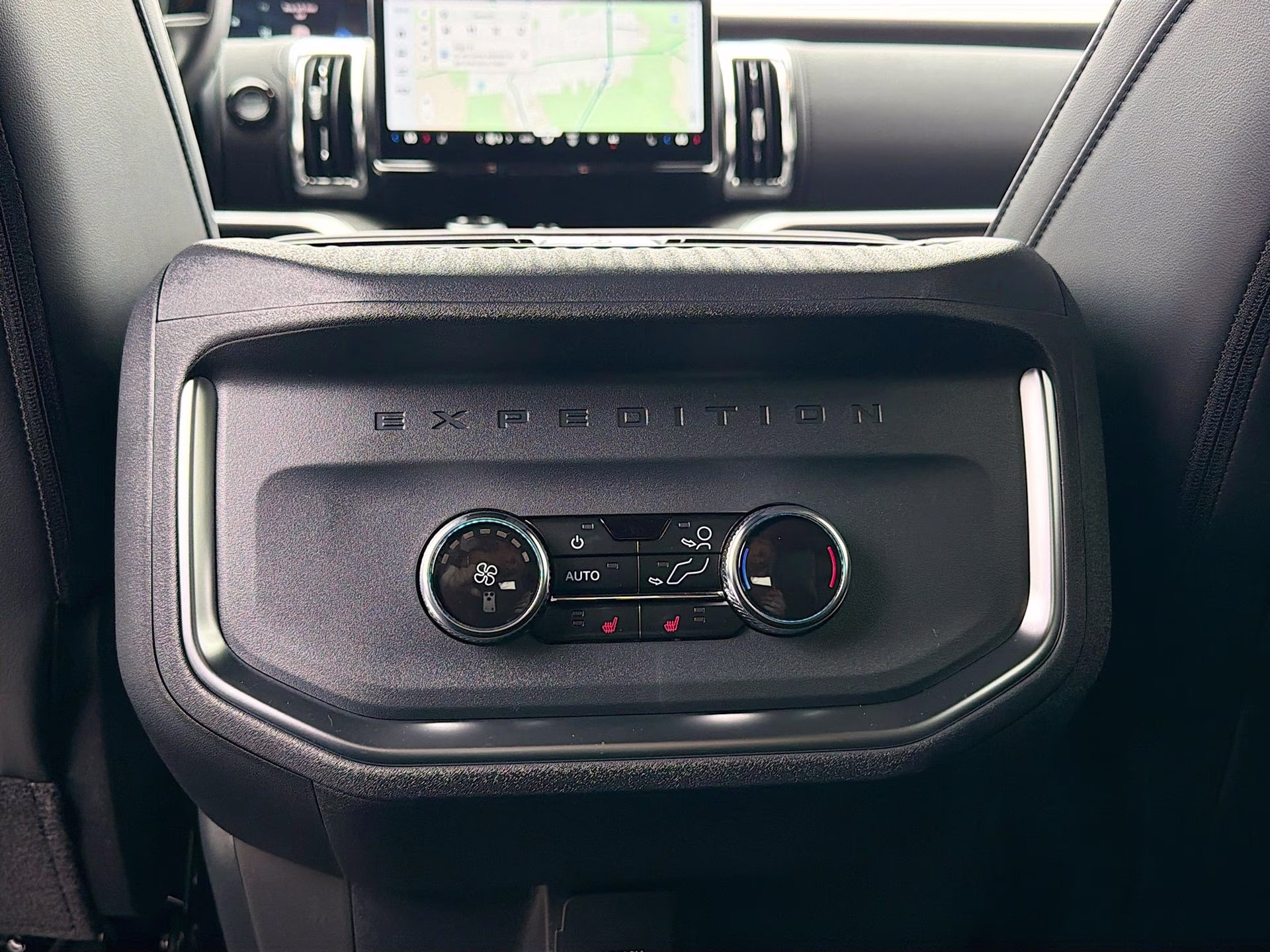 2026 Glacier Gray Metallic Tri-Coat Ford Expedition Tremor 4X4 SUV