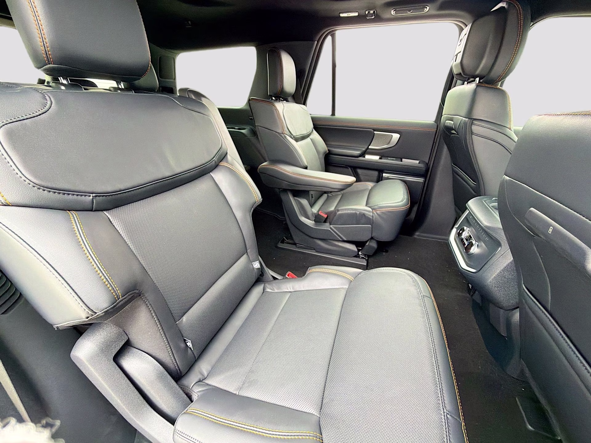 2026 Glacier Gray Metallic Tri-Coat Ford Expedition Tremor 4X4 SUV