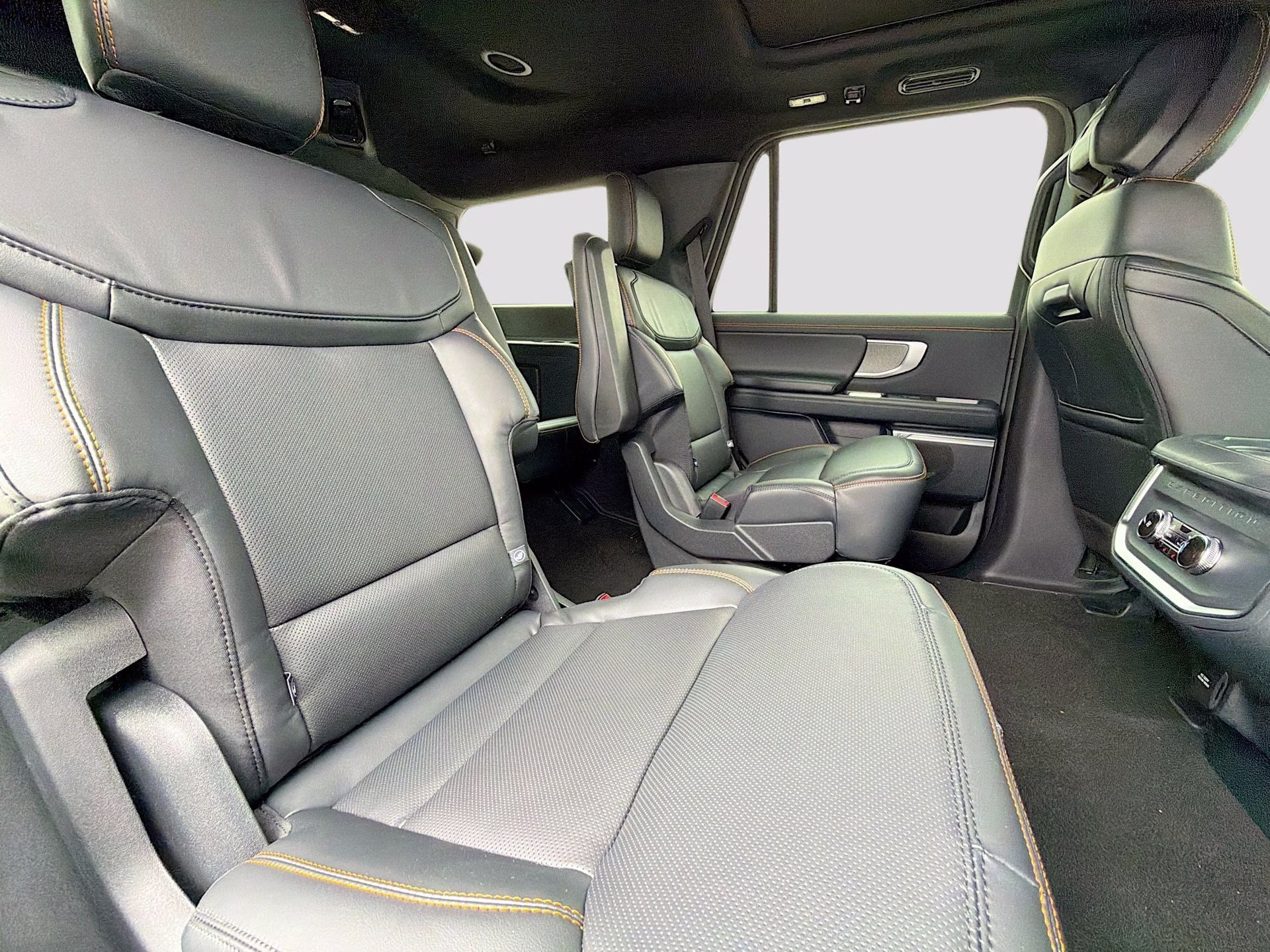 2026 Star White Metallic Tri-Coat Ford Expedition Tremor 4X4 SUV
