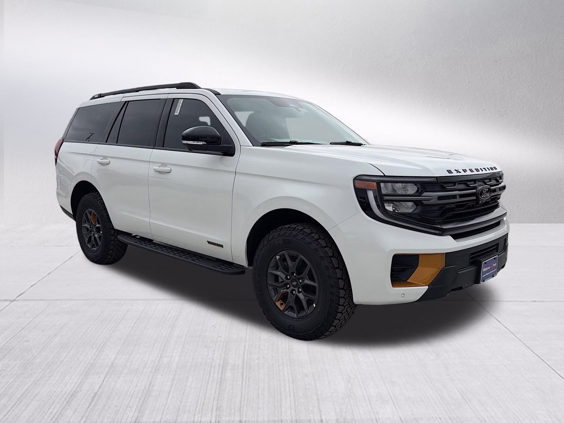 2026 Star White Metallic Tri-Coat Ford Expedition Tremor 4X4 SUV