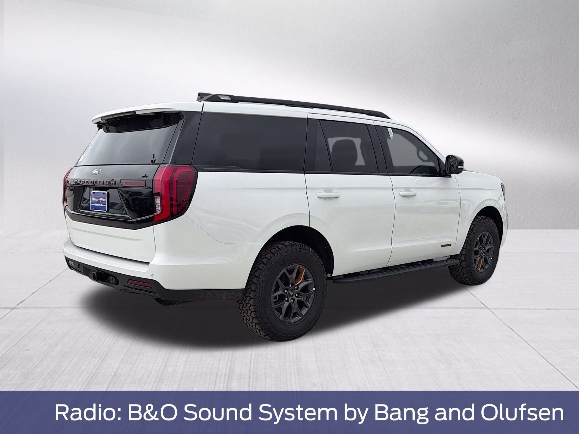 2026 Star White Metallic Tri-Coat Ford Expedition Tremor 4X4 SUV