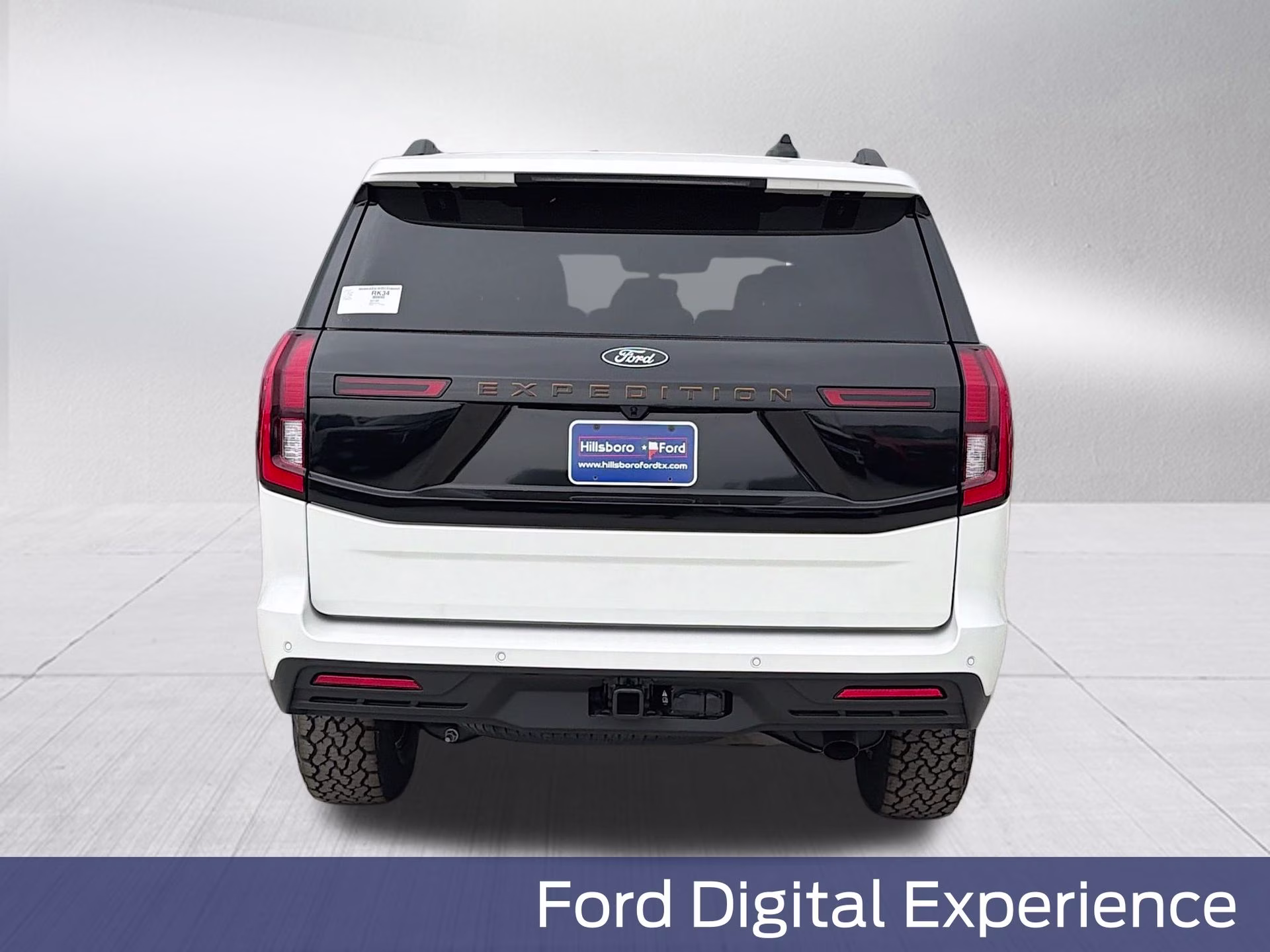 2026 Star White Metallic Tri-Coat Ford Expedition Tremor 4X4 SUV