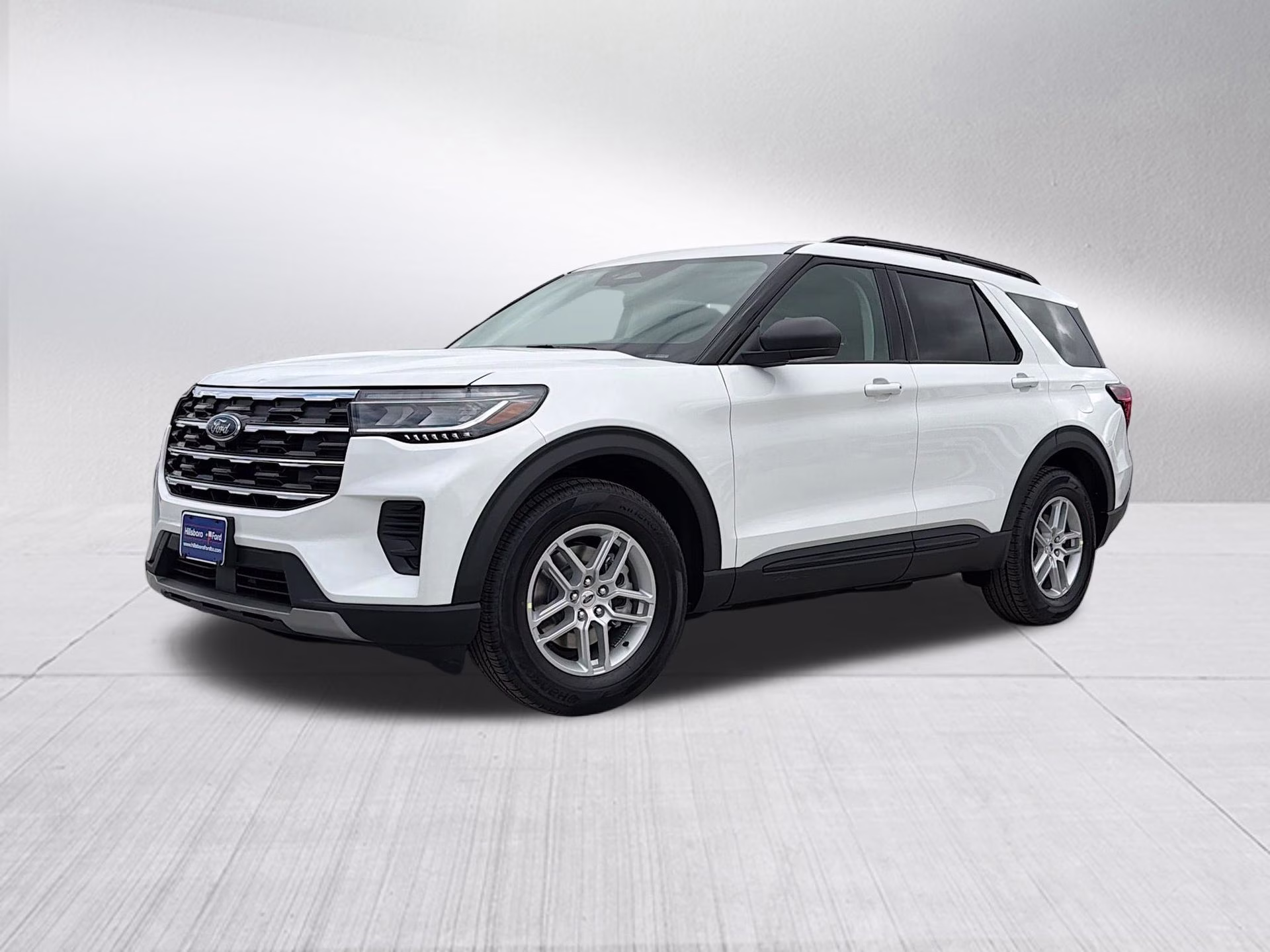2026 Star White Metallic Tri-Coat Ford Explorer Active RWD SUV