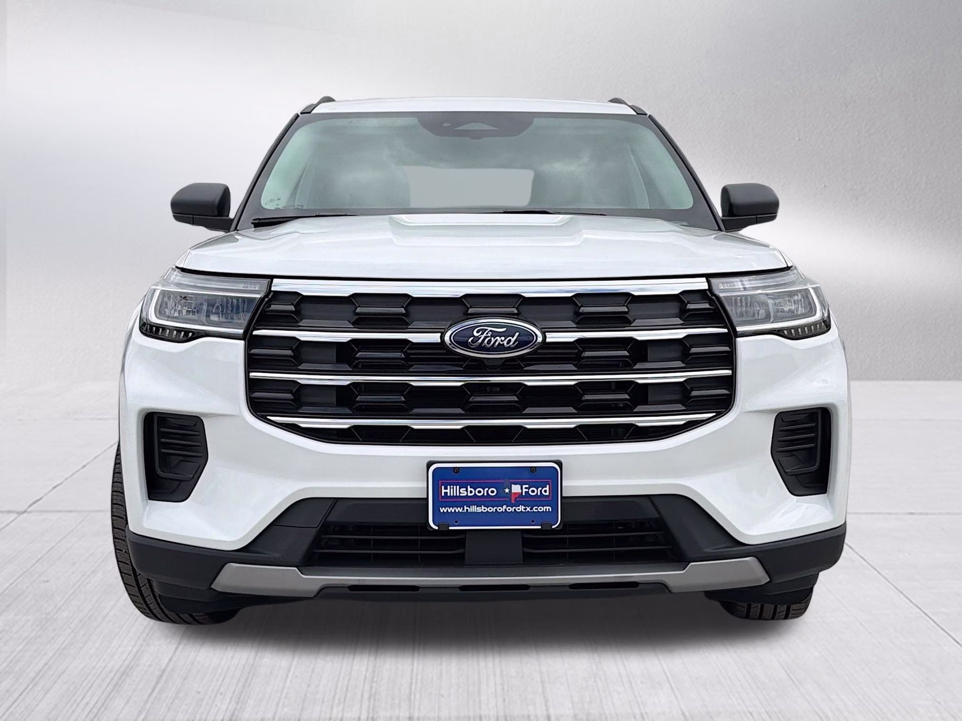 2026 Star White Metallic Tri-Coat Ford Explorer Active RWD SUV