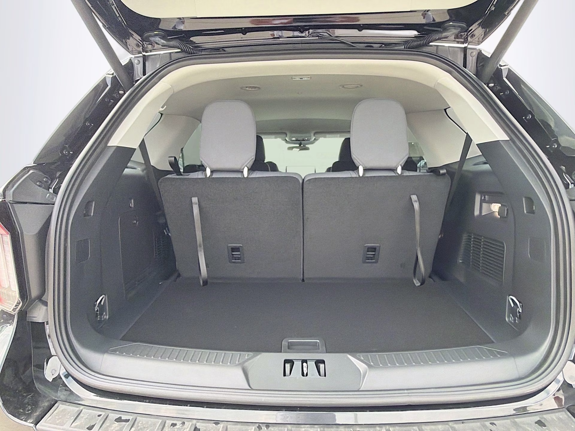 2026 Agate Black Metallic Ford Explorer Active RWD SUV