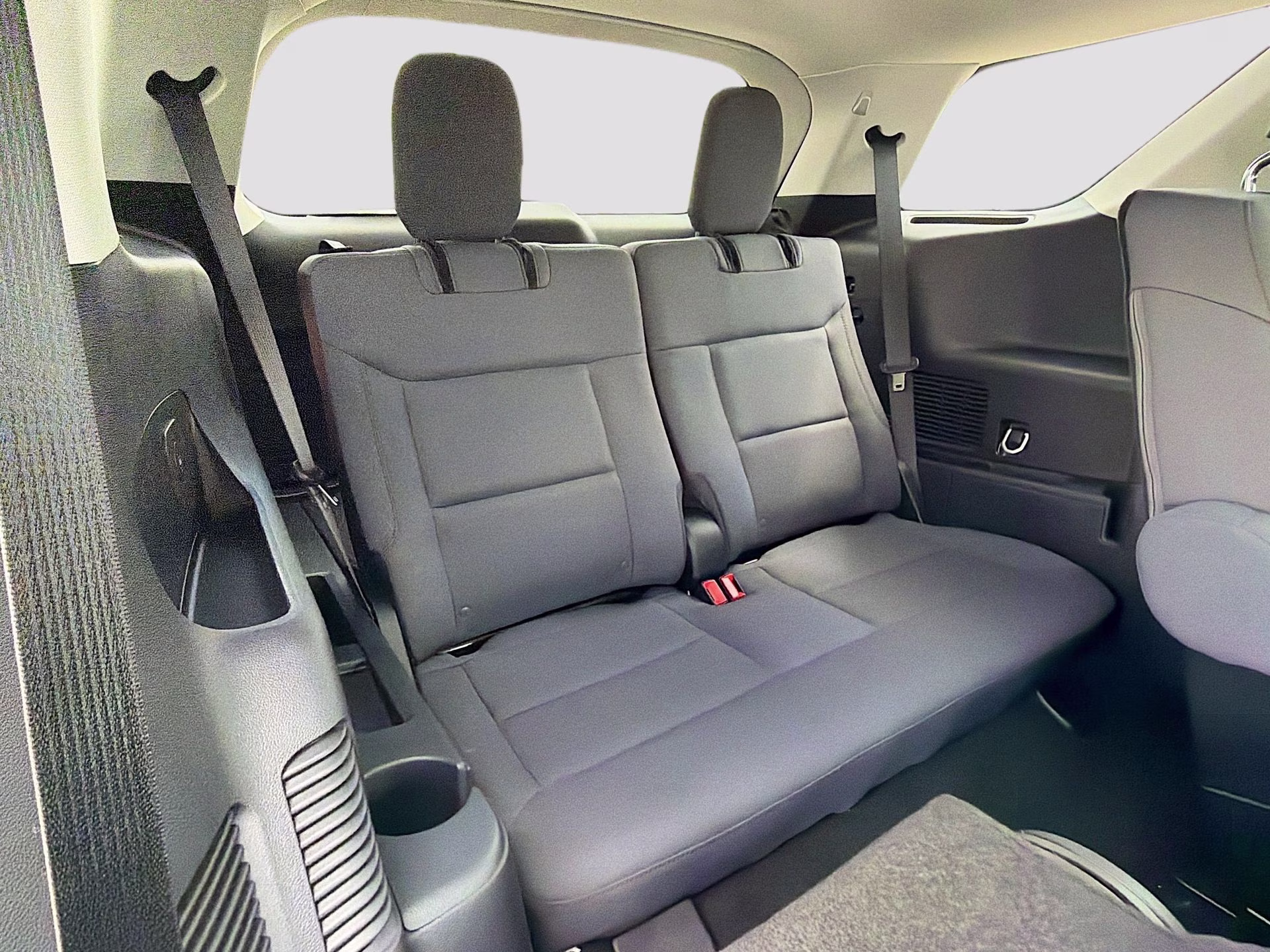2026 Agate Black Metallic Ford Explorer Active RWD SUV