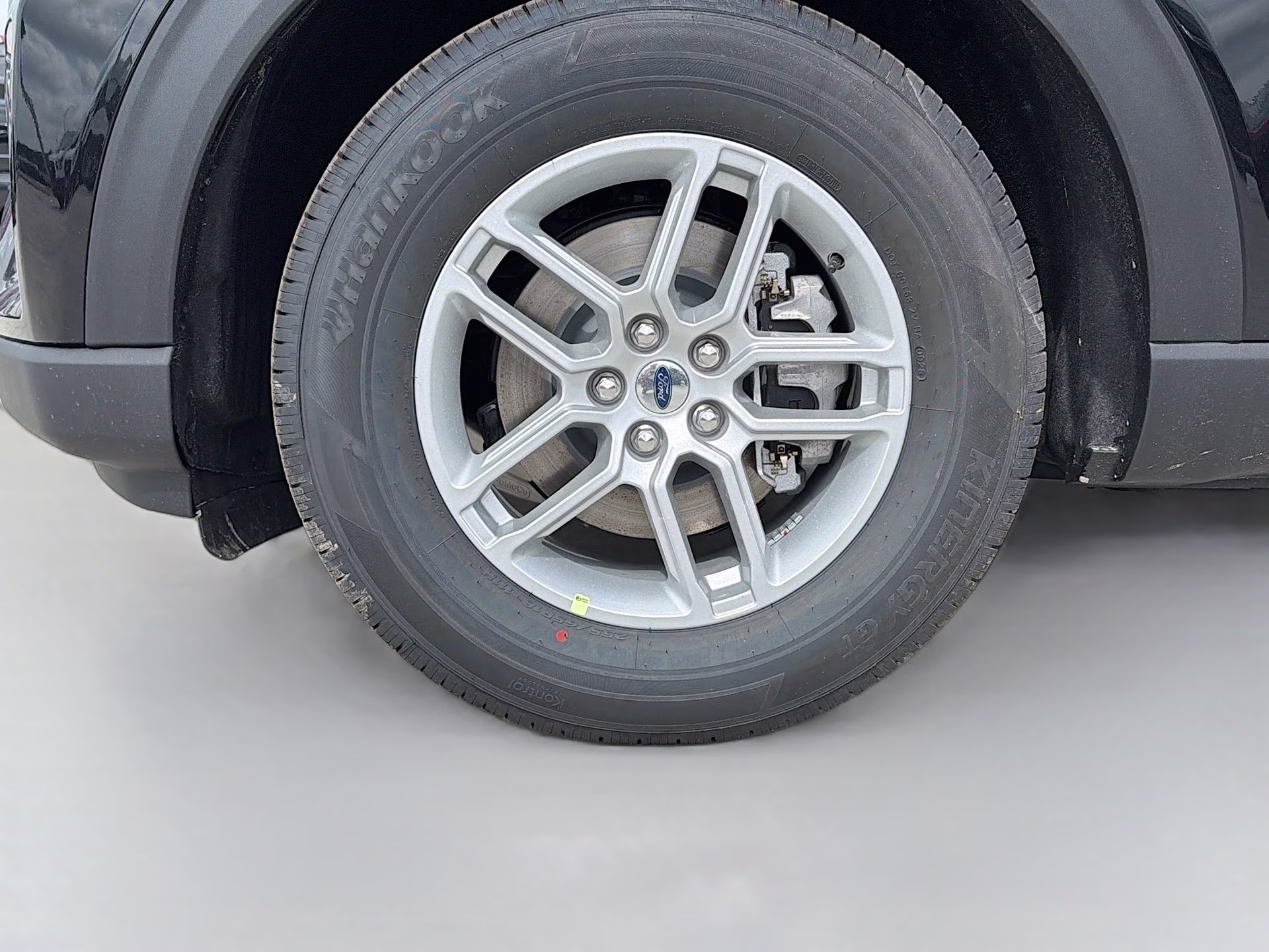 2026 Agate Black Metallic Ford Explorer Active RWD SUV
