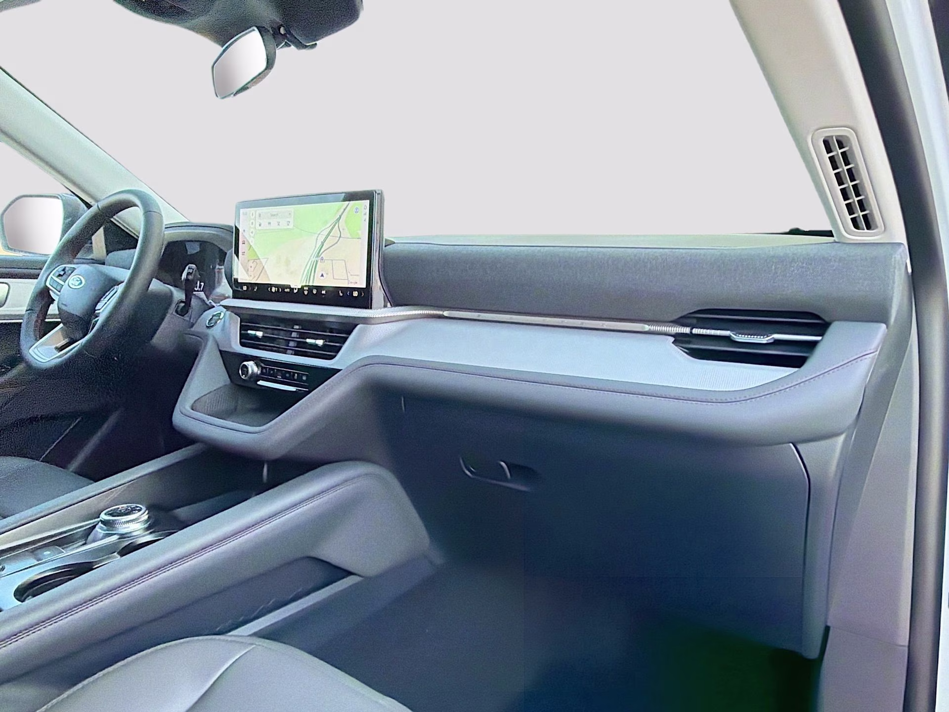 2026 Space White Metallic Ford Explorer Active RWD SUV