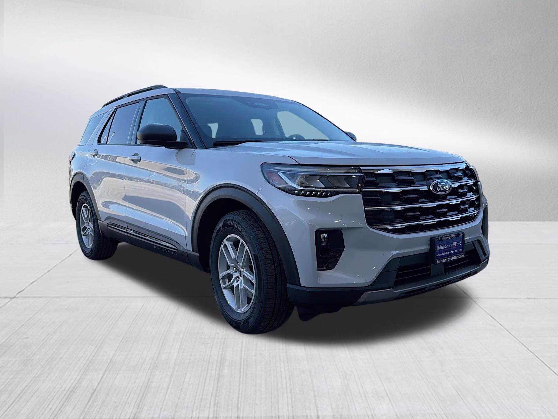 2026 Space White Metallic Ford Explorer Active RWD SUV