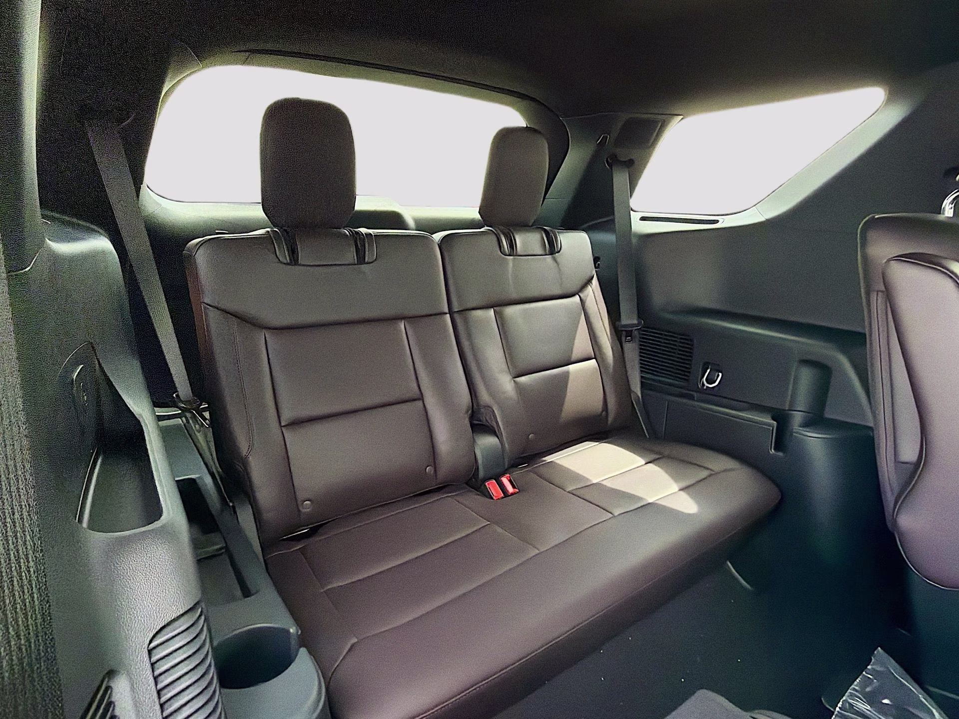 2026 Star White Metallic Tri-Coat Ford Explorer Platinum RWD SUV
