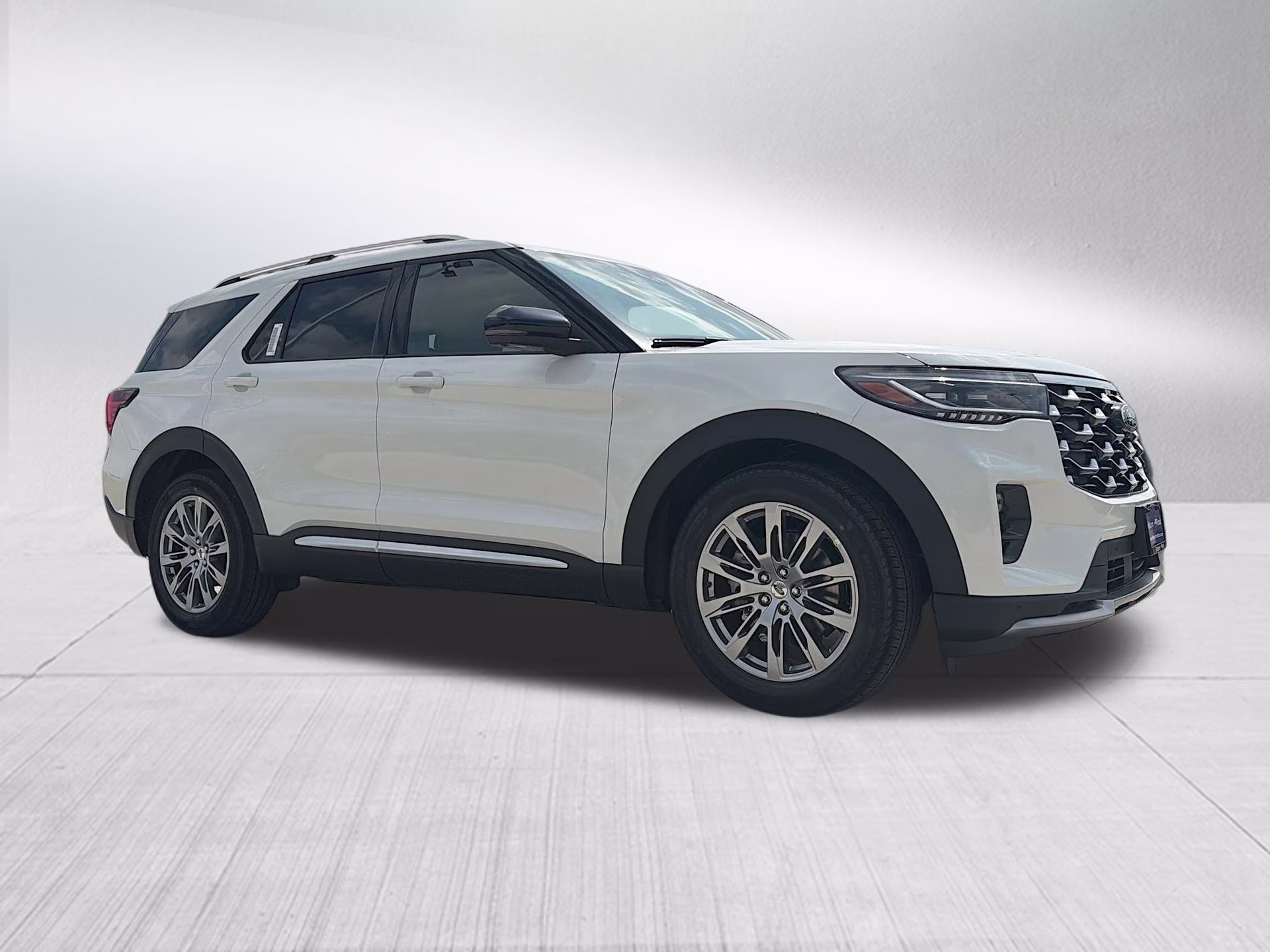 2026 Star White Metallic Tri-Coat Ford Explorer Platinum RWD SUV