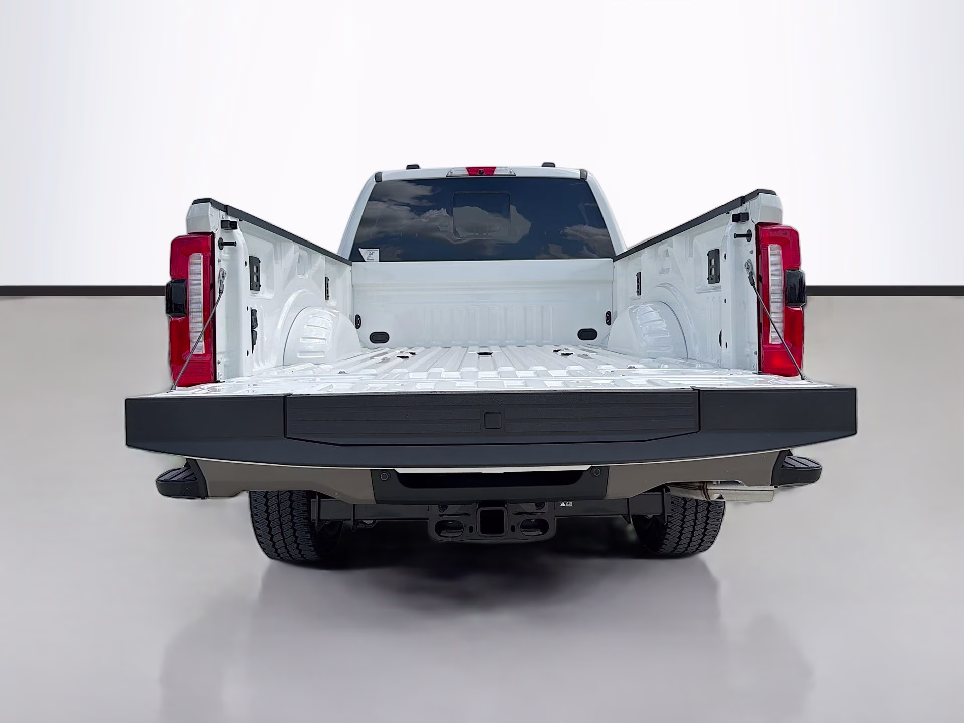 2026 Star White Metallic Tri-Coat Ford Super Duty F-250 SRW King Ranch 4X4 Truck