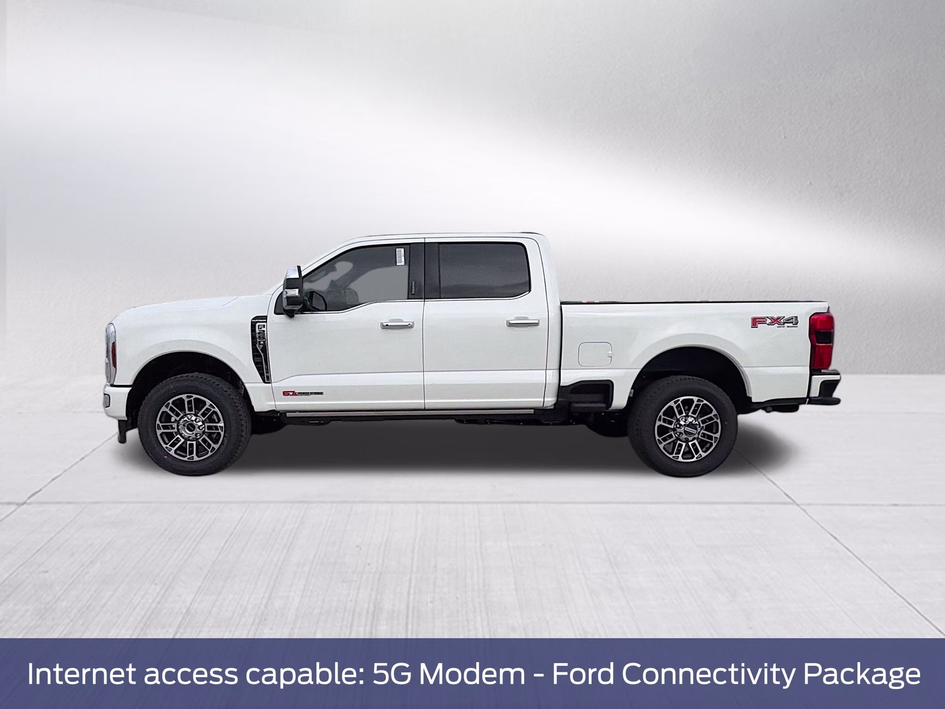 2026 Star White Metallic Tri-Coat Ford Super Duty F-250 SRW Platinum 4X4 Truck