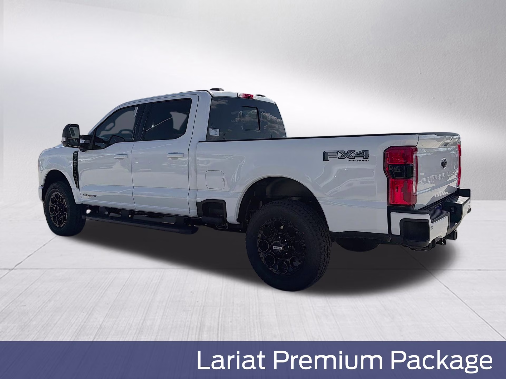 2026 Oxford White Ford Super Duty F-250 SRW Lariat 4X4 Truck