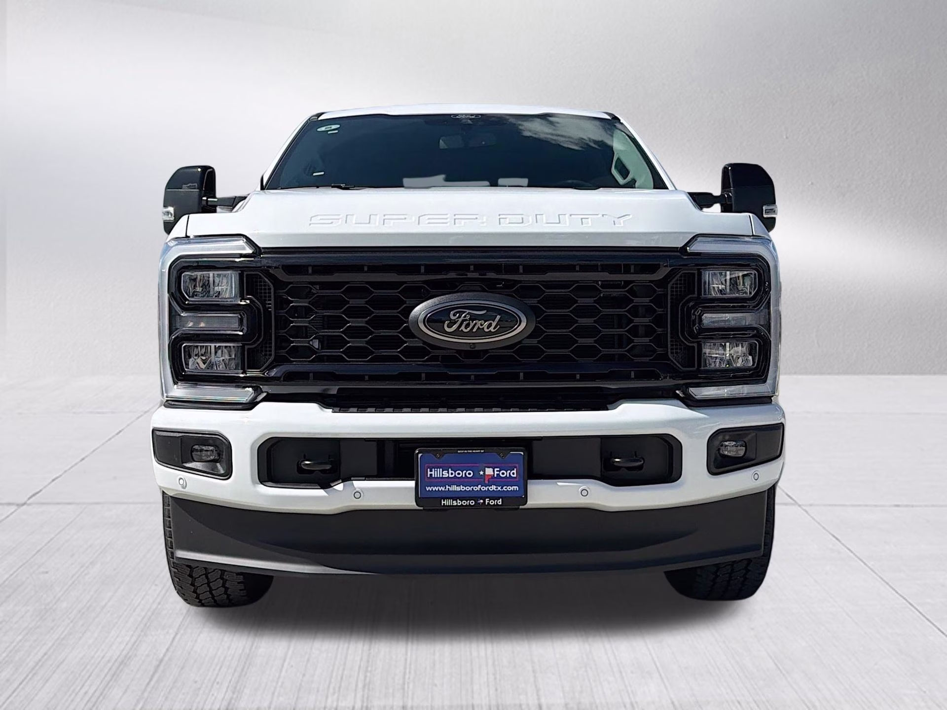2026 Oxford White Ford Super Duty F-250 SRW Lariat 4X4 Truck