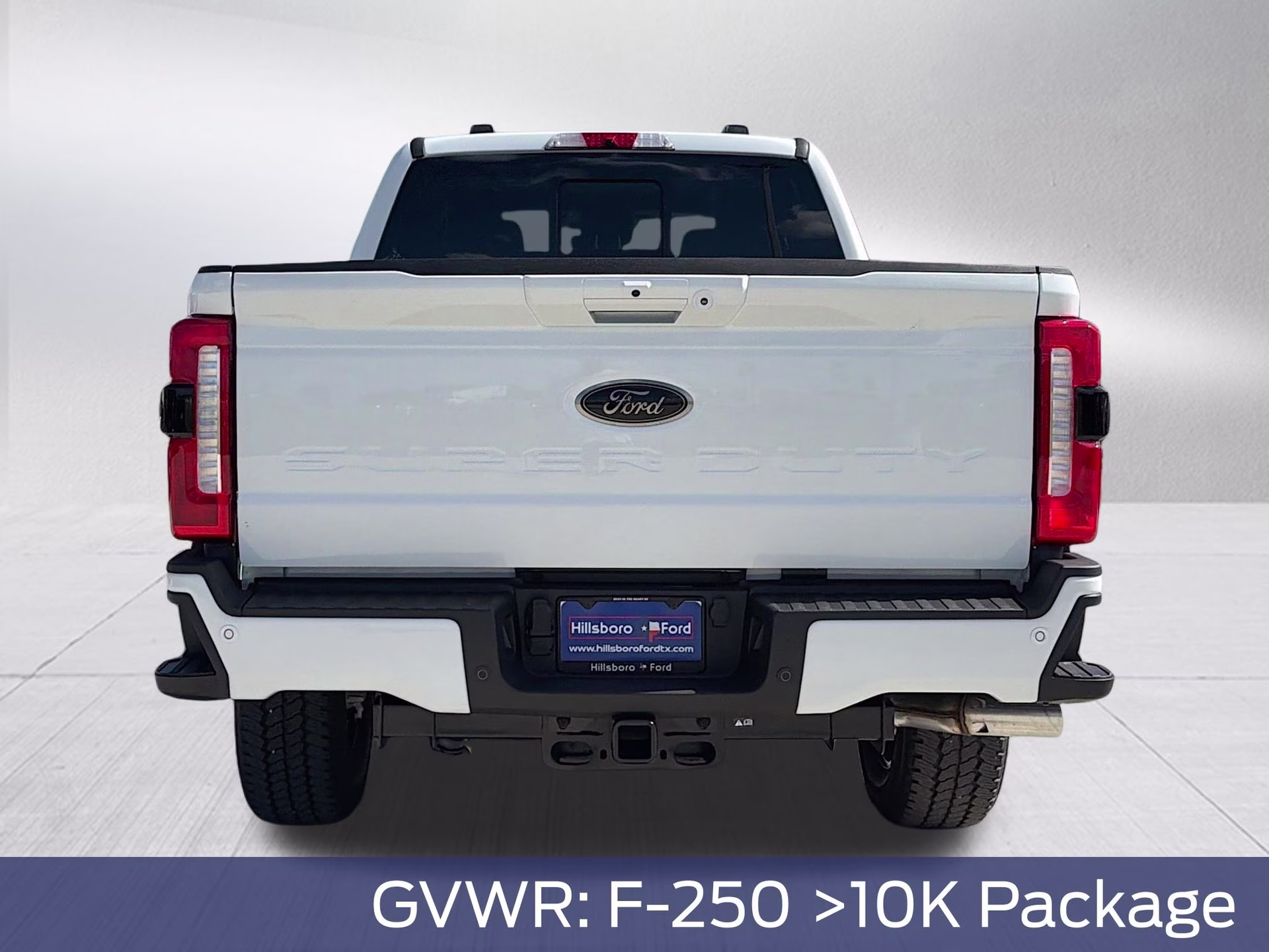 2026 Oxford White Ford Super Duty F-250 SRW Lariat 4X4 Truck