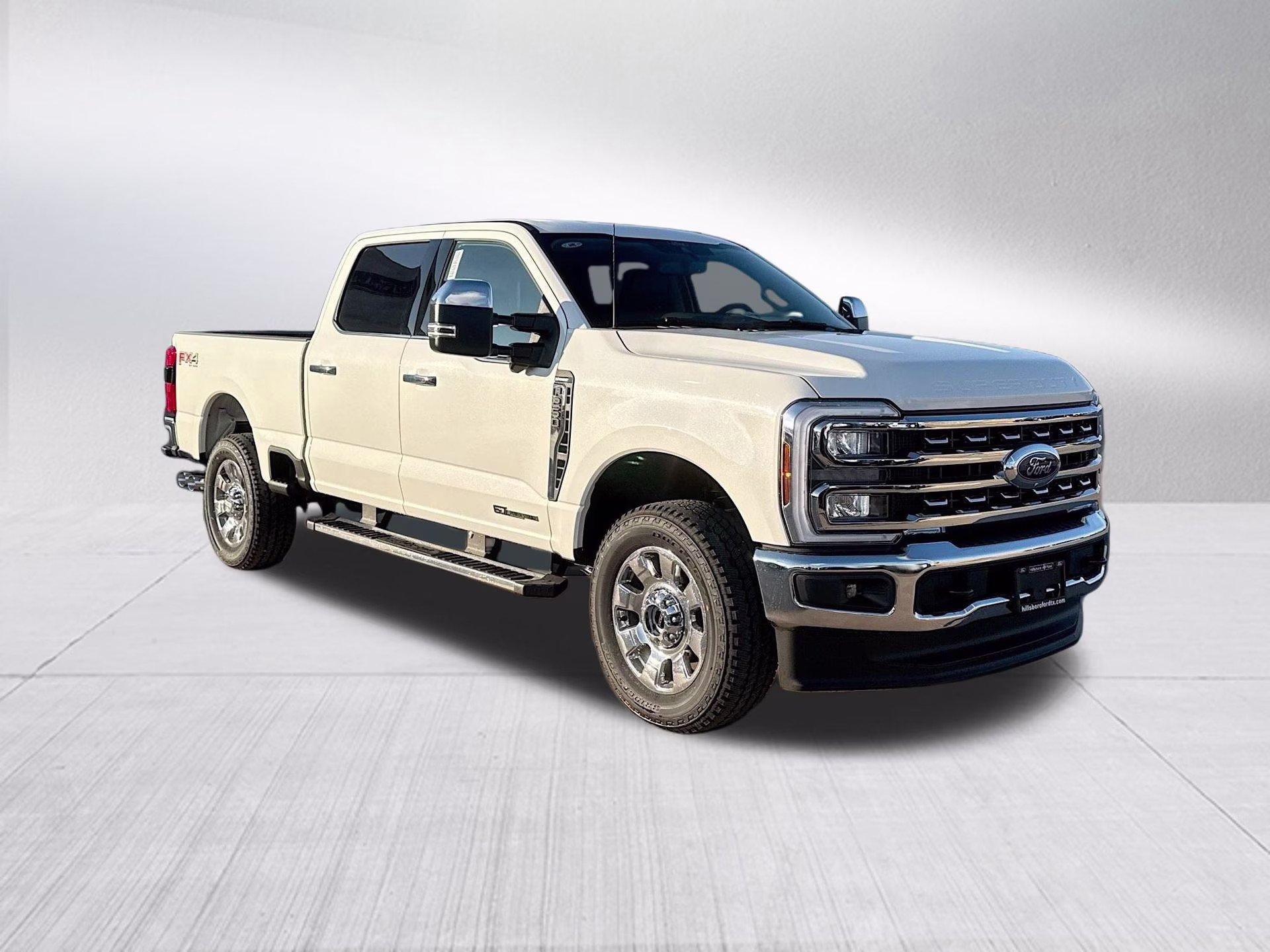 2026 Star White Metallic Tri-Coat Ford Super Duty F-250 SRW Lariat 4X4 Truck