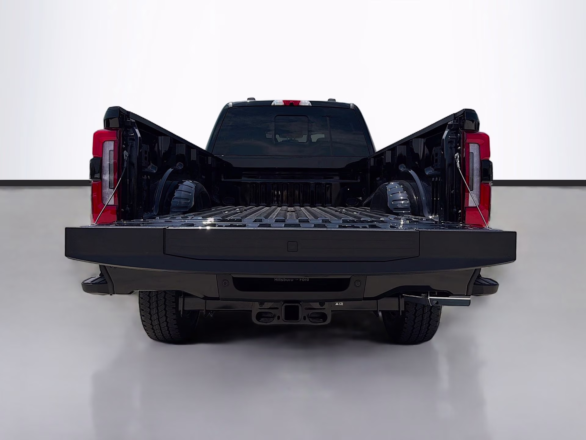 2026 Agate Black Metallic Ford Super Duty F-350 SRW Platinum 4X4 Truck