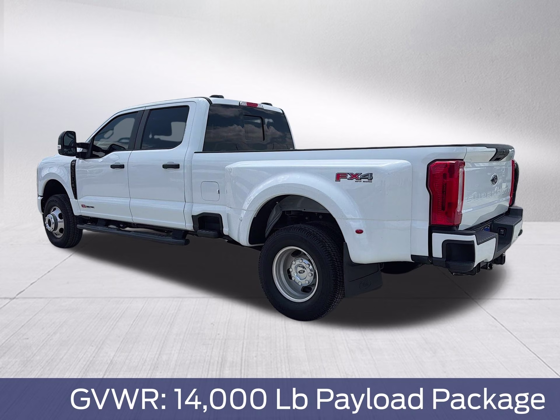 2026 Oxford White Ford Super Duty F-350 DRW XL 4X4 Truck