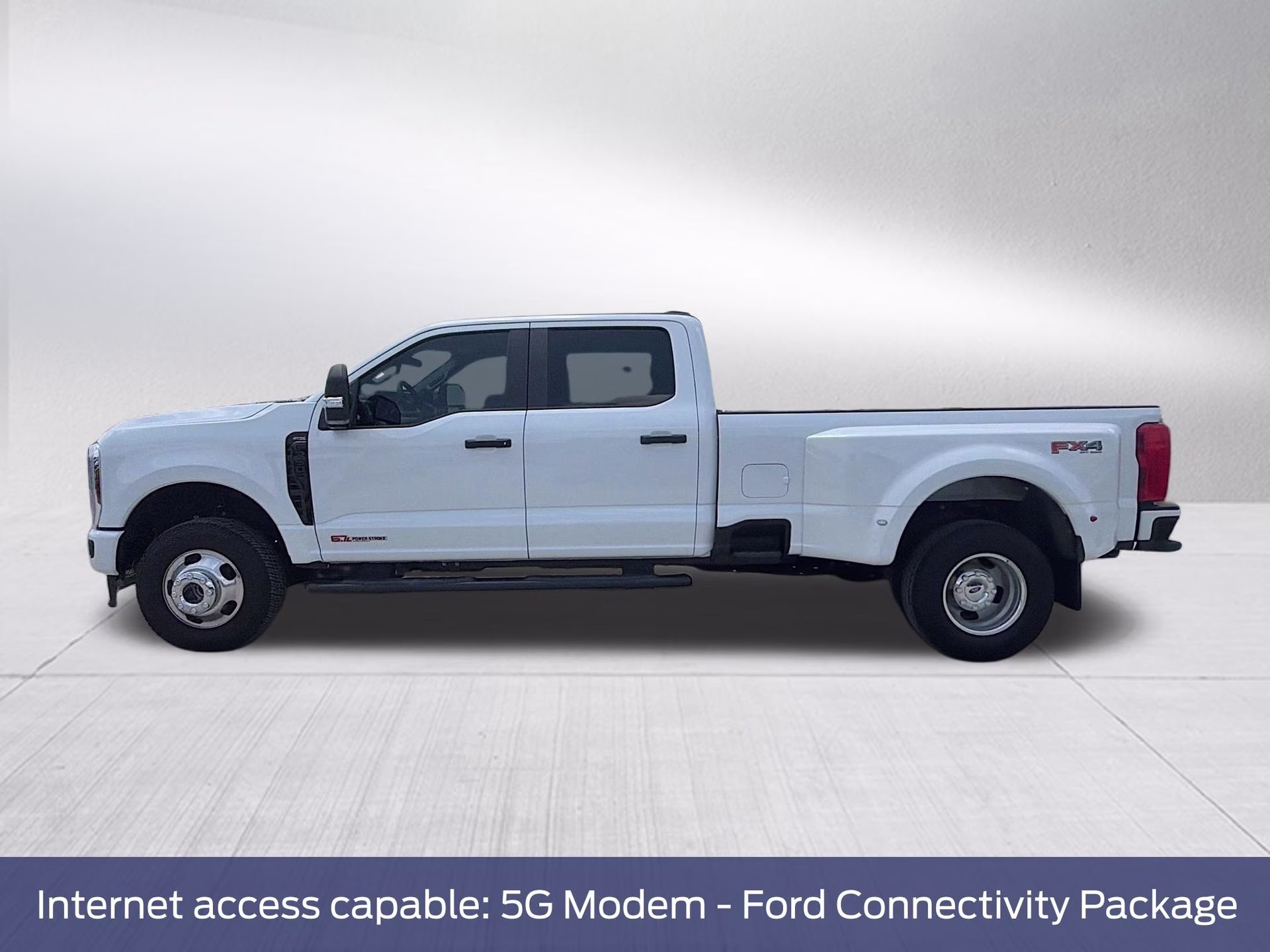 2026 Oxford White Ford Super Duty F-350 DRW XL 4X4 Truck