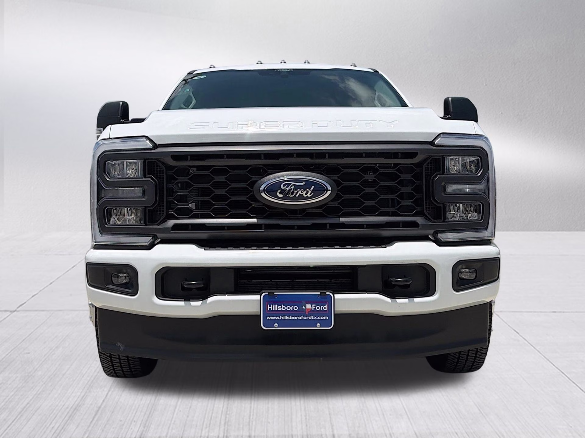 2026 Oxford White Ford Super Duty F-350 DRW XL 4X4 Truck
