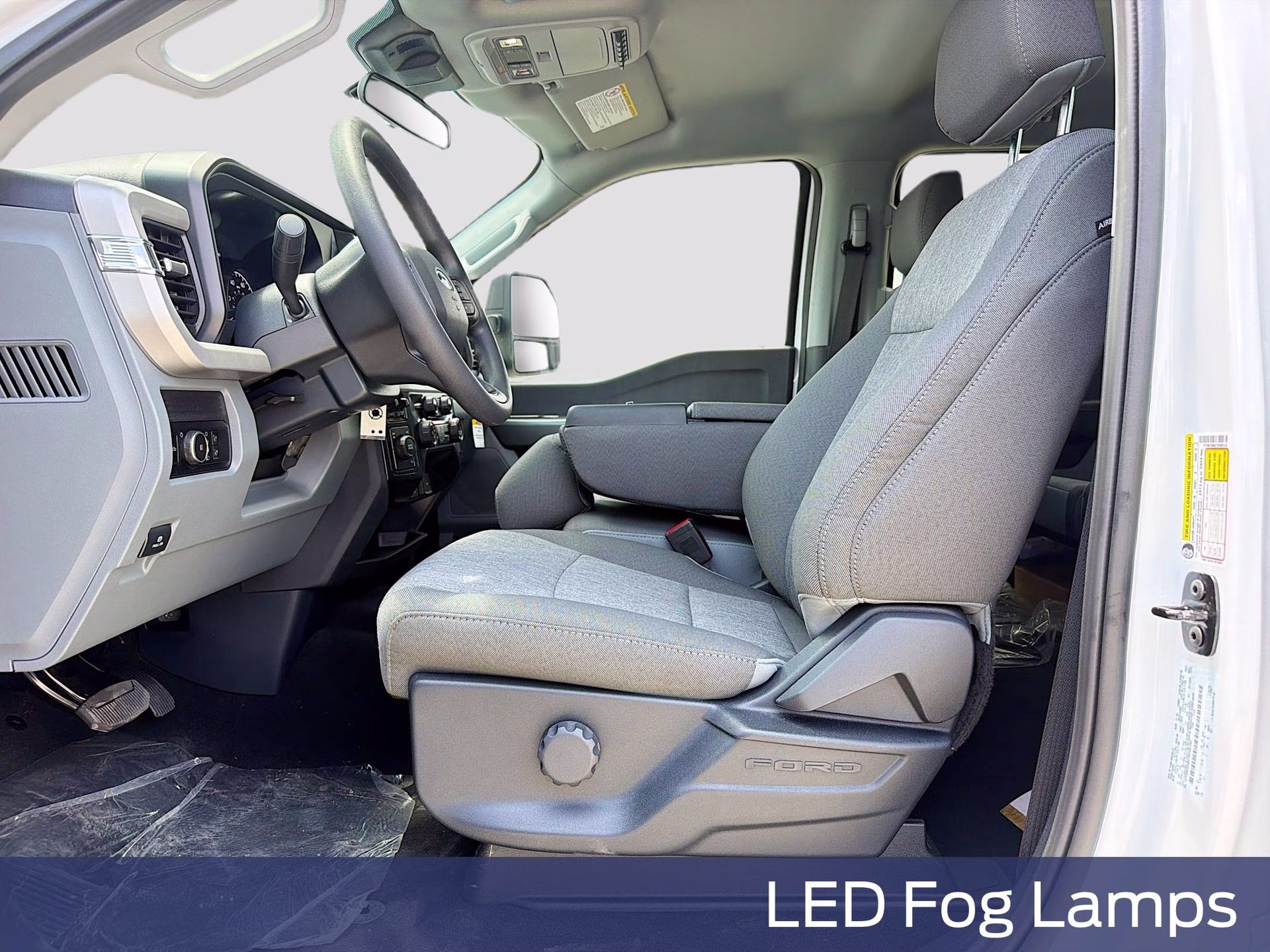 2026 Oxford White Ford Super Duty F-350 DRW XL 4X4 Truck