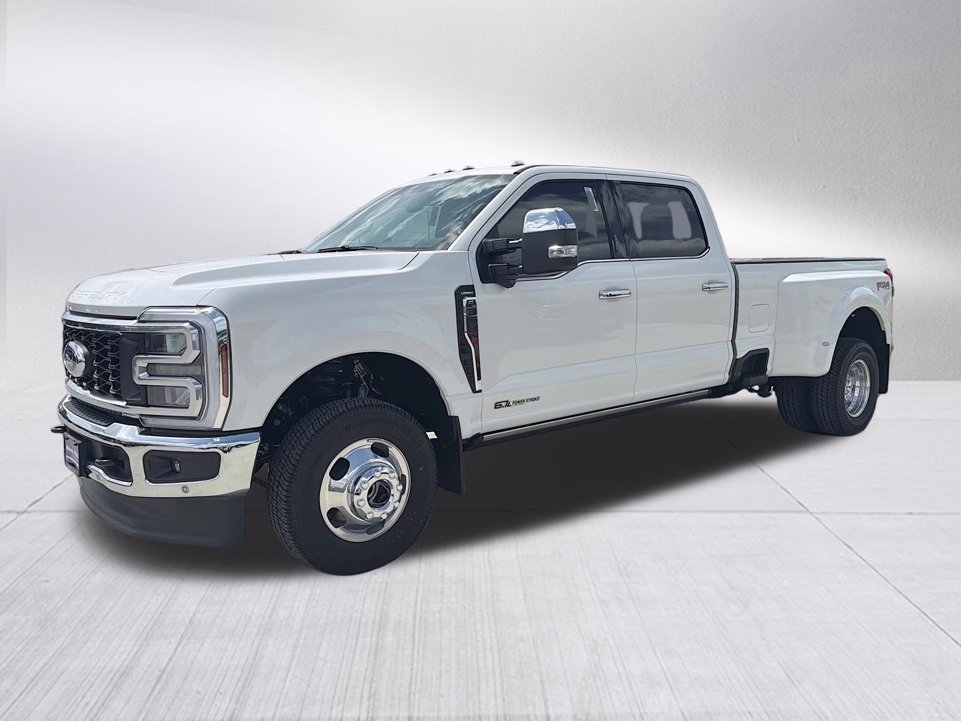 2026 Oxford White Ford Super Duty F-350 DRW Lariat 4X4 Truck