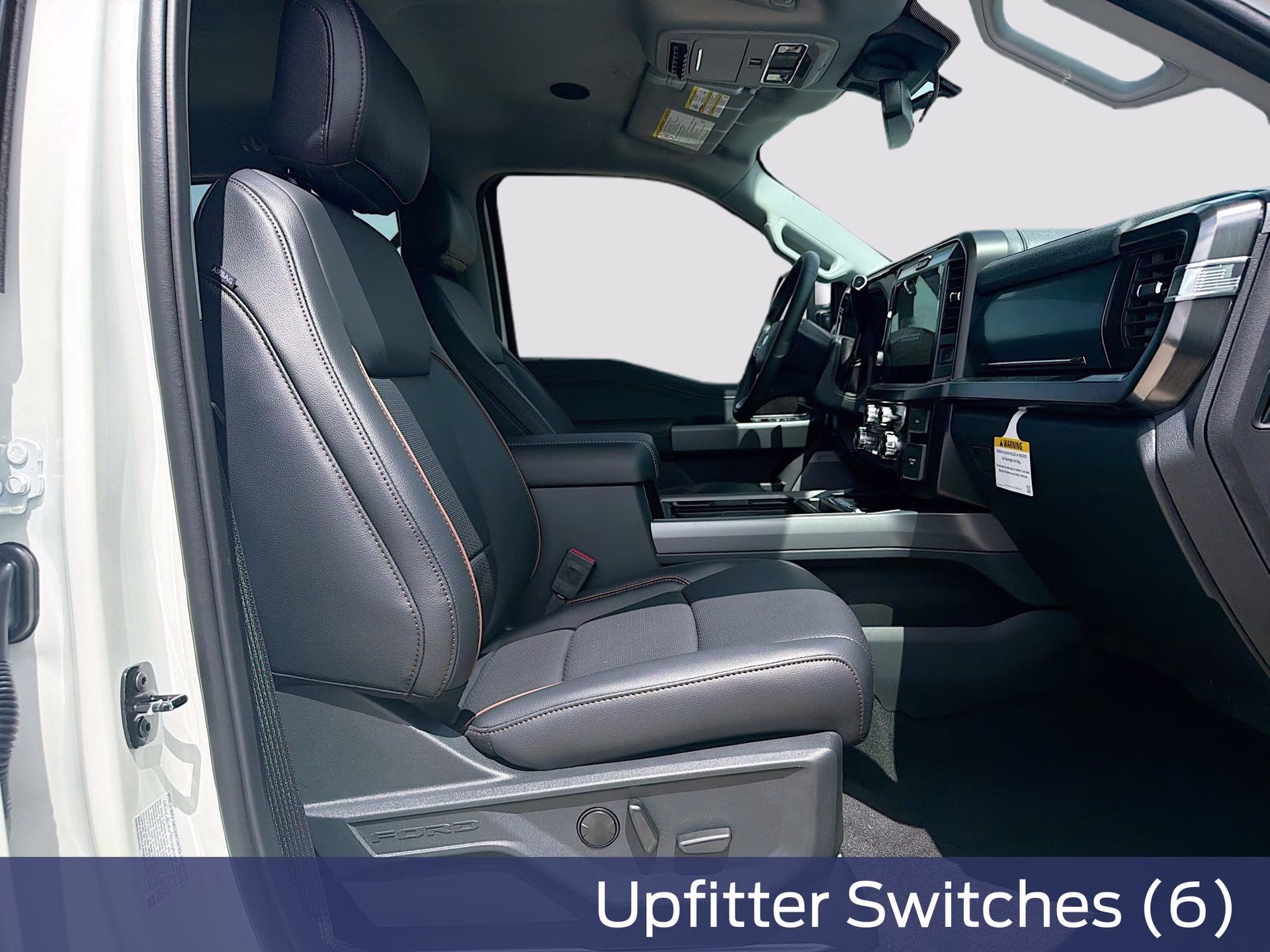 2026 Oxford White Ford Super Duty F-350 DRW Lariat 4X4 Truck