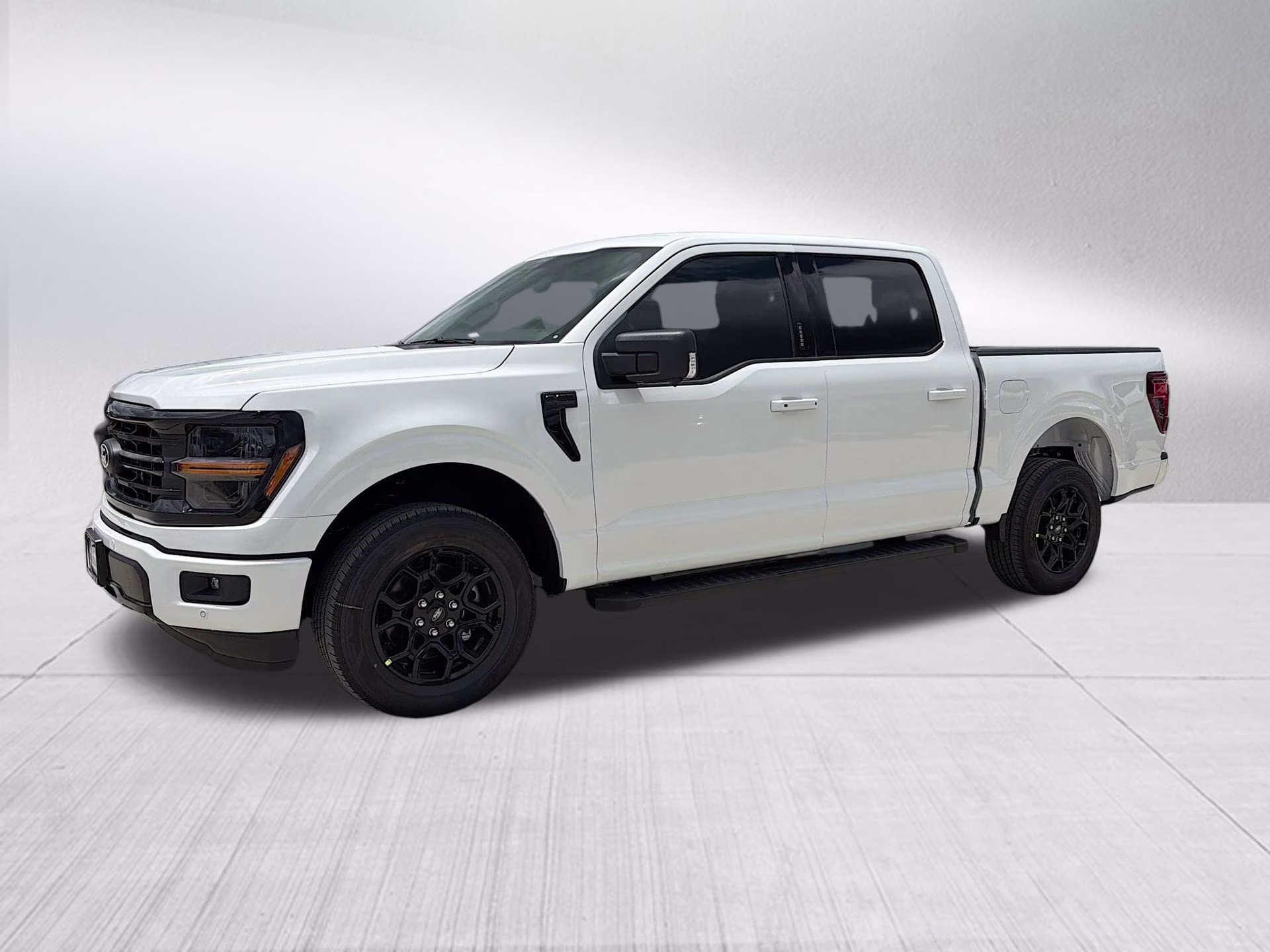 2026 Oxford White Ford F-150 XLT RWD Truck