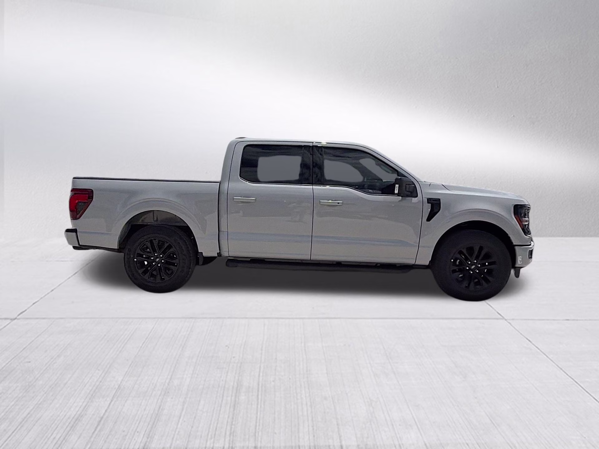 2026 Avalanche Ford F-150 XLT RWD Truck