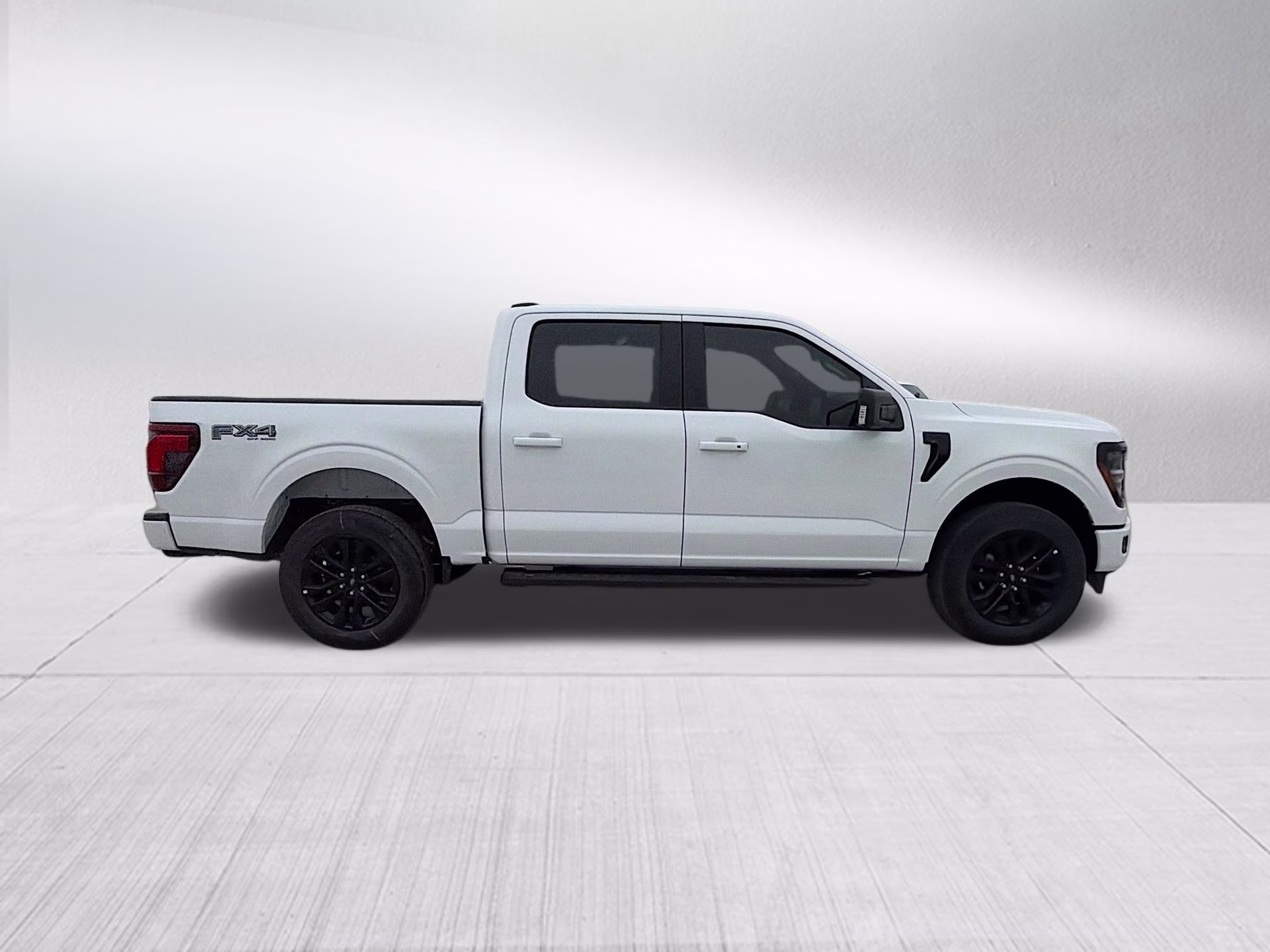 2026 Oxford White Ford F-150 XLT 4X4 Truck