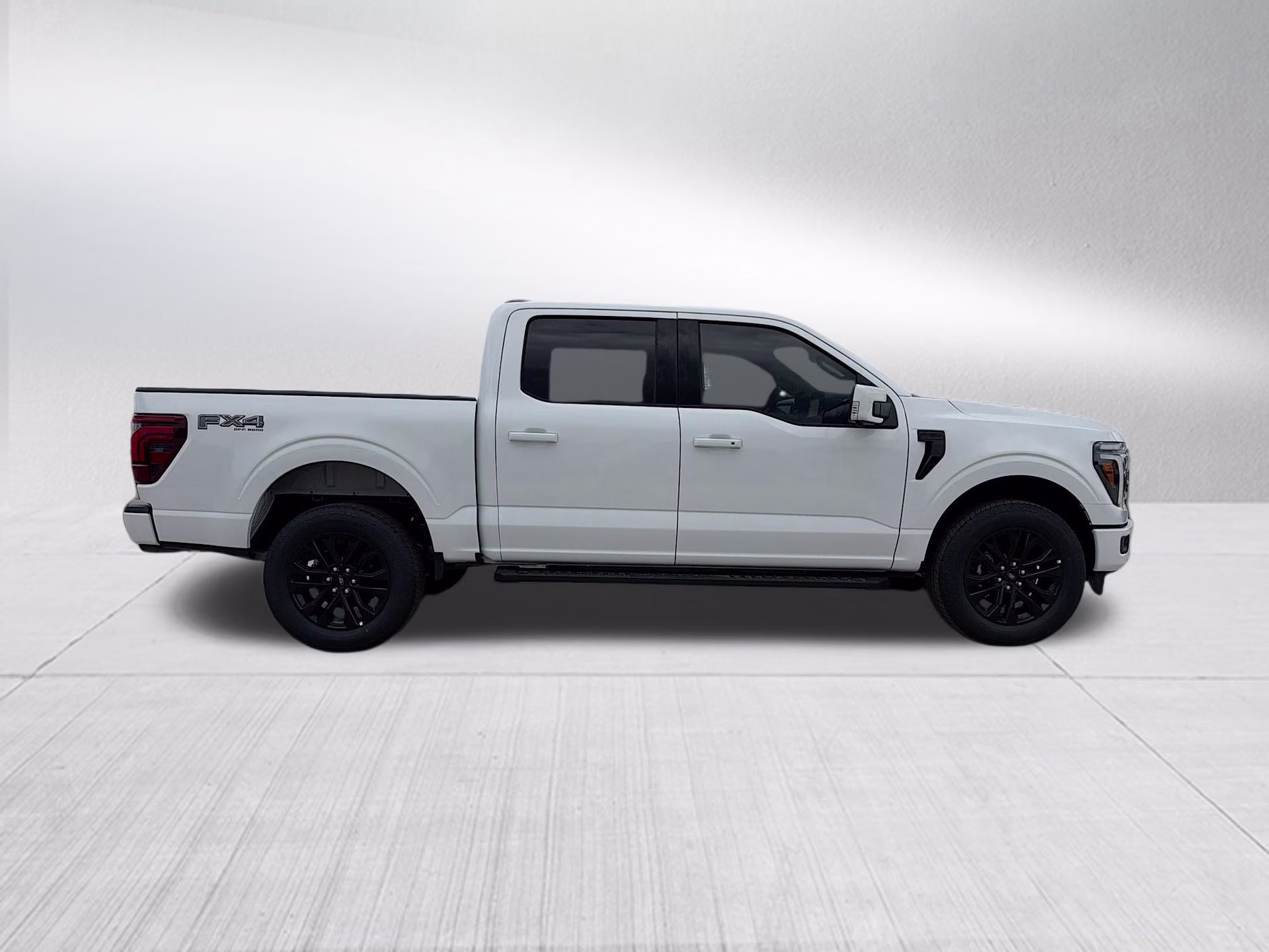 2026 Oxford White Ford F-150 Lariat 4X4 Truck