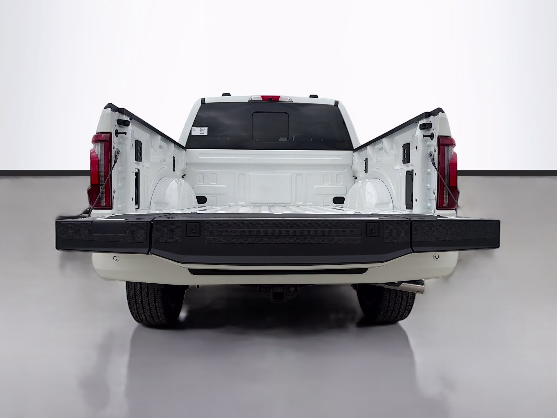 2026 Star White Metallic Tri-Coat Ford F-150 Platinum 4X4 Truck