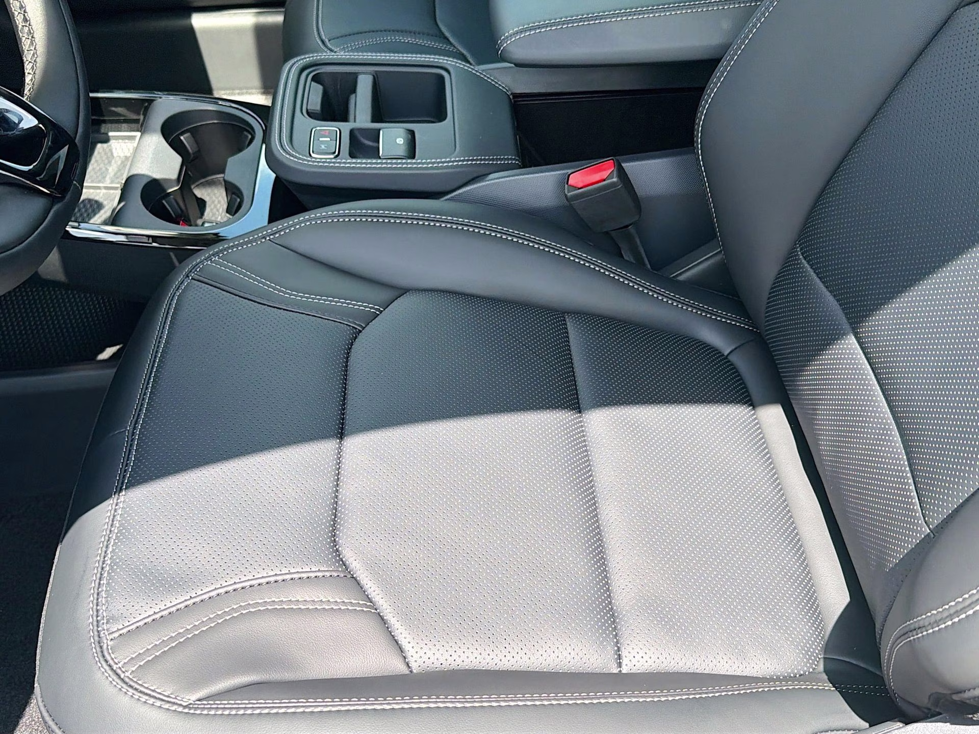 2026 Glacier Gray Metallic TriCoat Ford Mustang Mach-E Premium RWD SUV