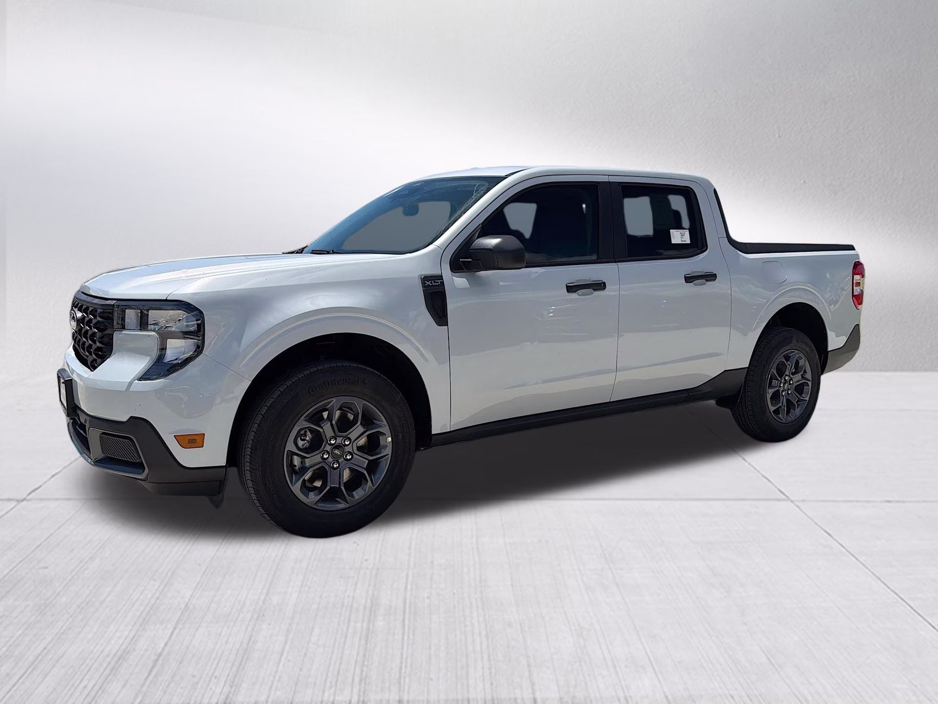 2026 Space White Metallic Ford Maverick XLT FWD Truck