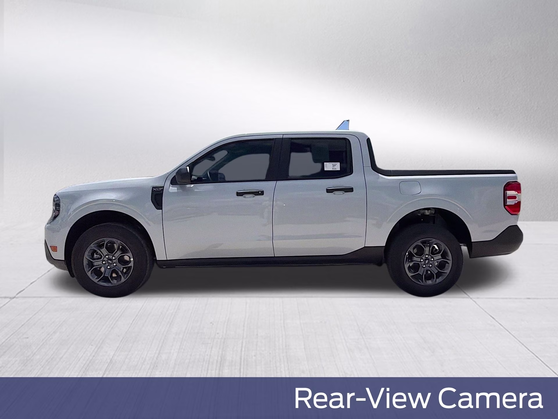 2026 Space White Metallic Ford Maverick XLT FWD Truck