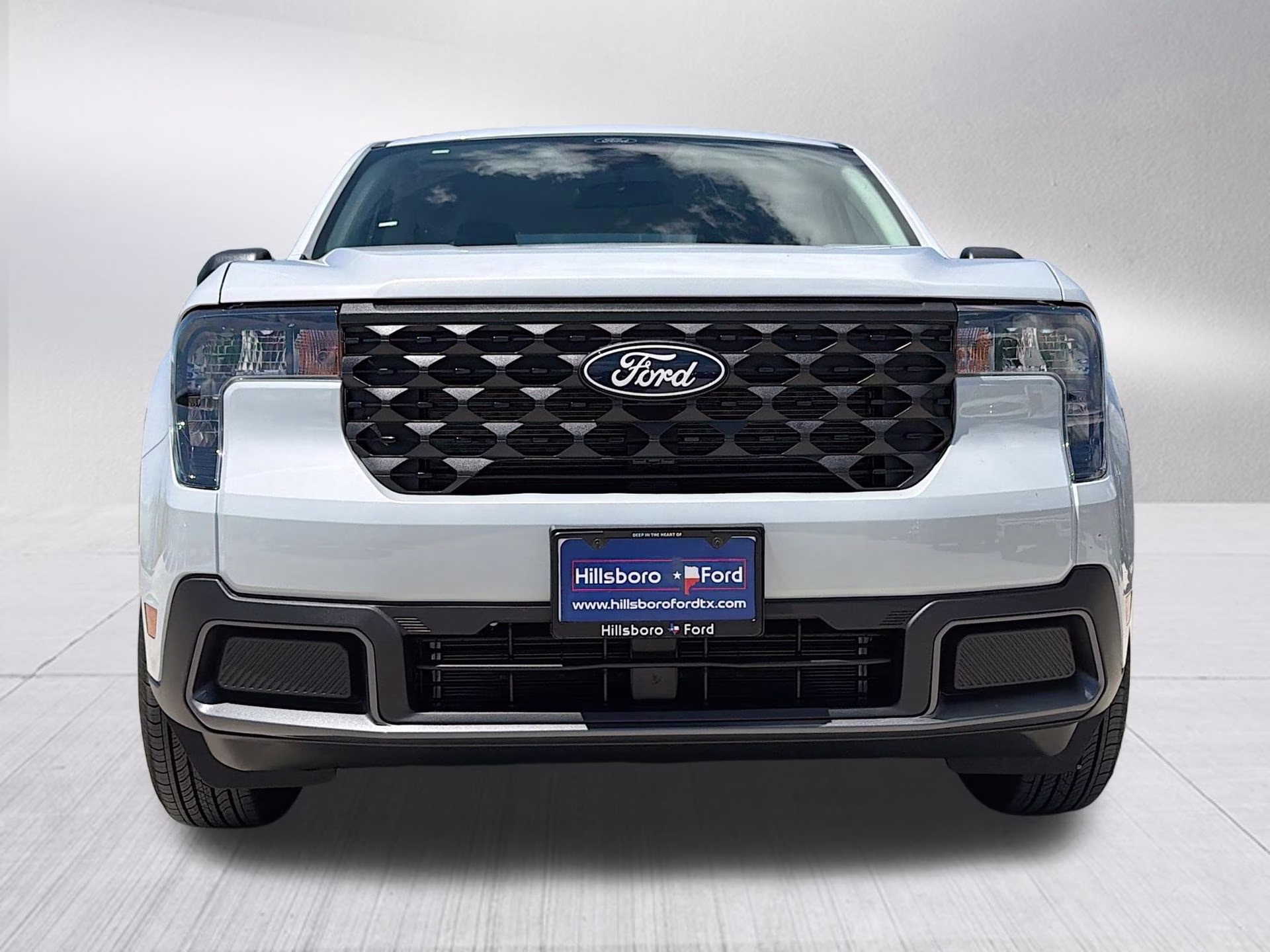 2026 Space White Metallic Ford Maverick XLT FWD Truck