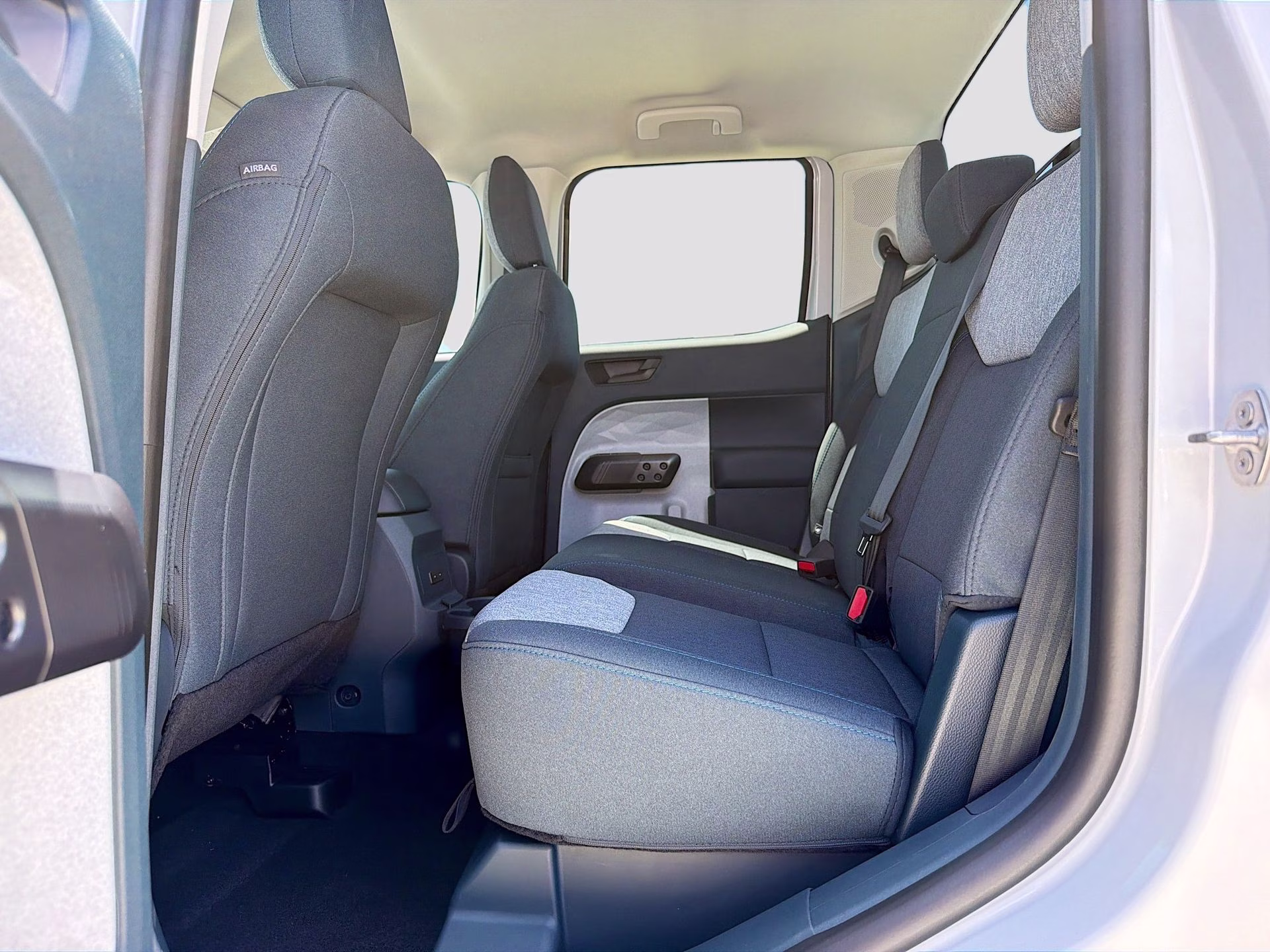 2026 Space White Metallic Ford Maverick XLT FWD Truck