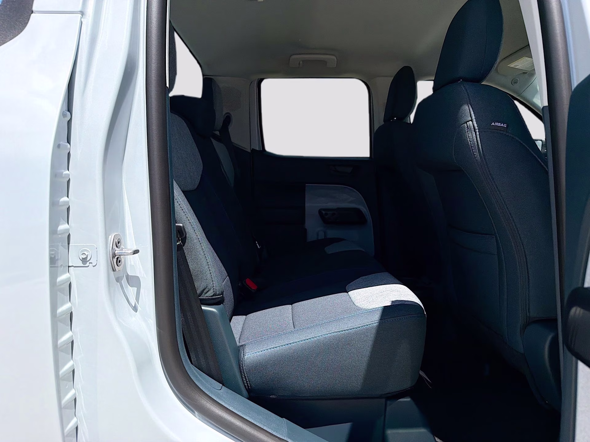 2026 Space White Metallic Ford Maverick XLT FWD Truck