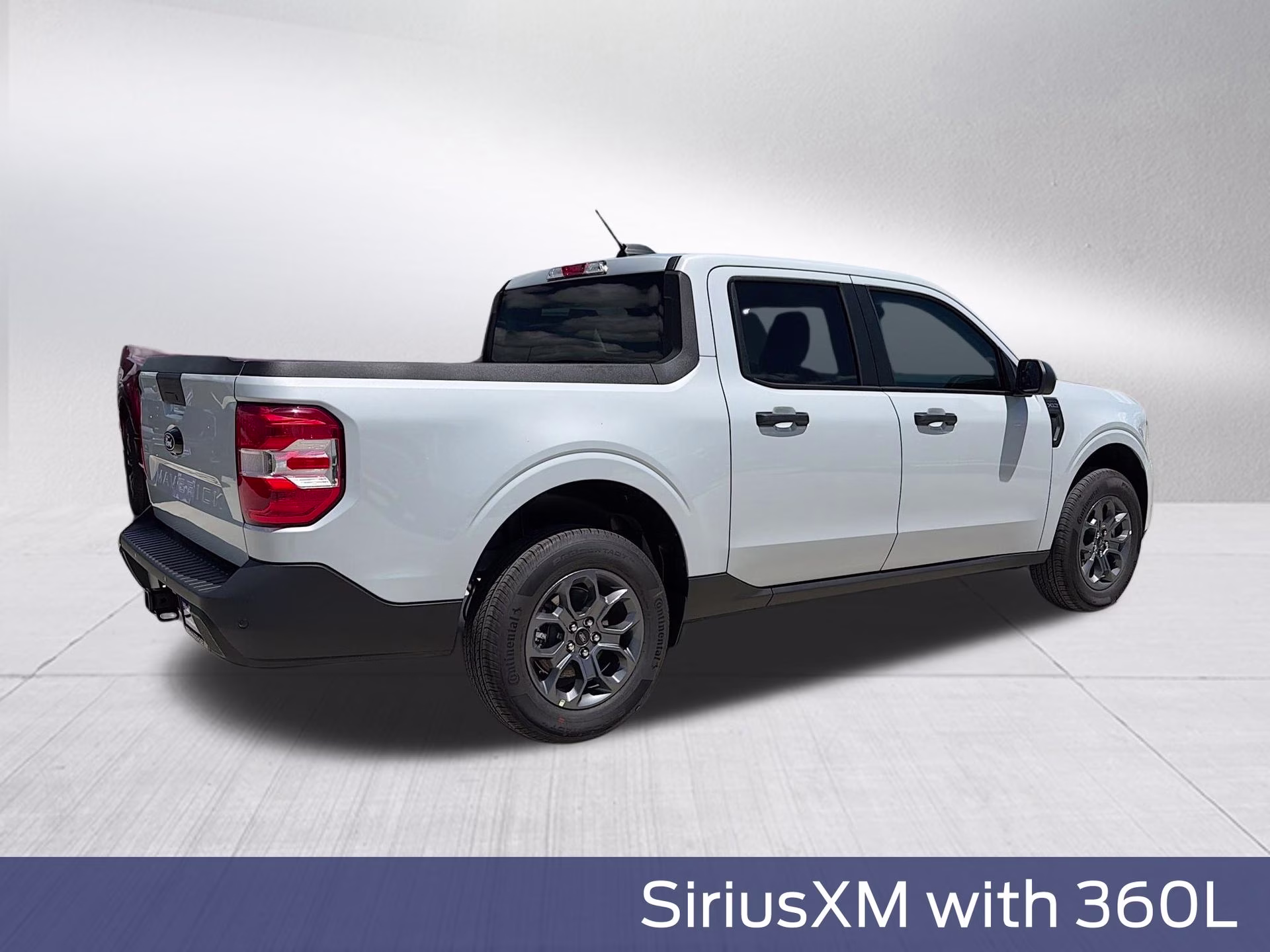 2026 Space White Metallic Ford Maverick XLT FWD Truck