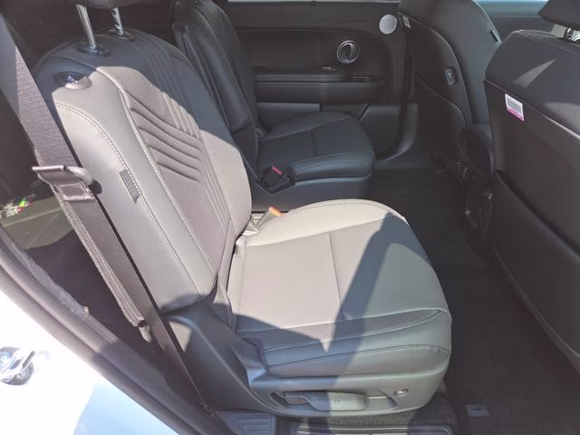 2026 Creamy White Pearl Hyundai Palisade Hybrid SEL AWD SUV