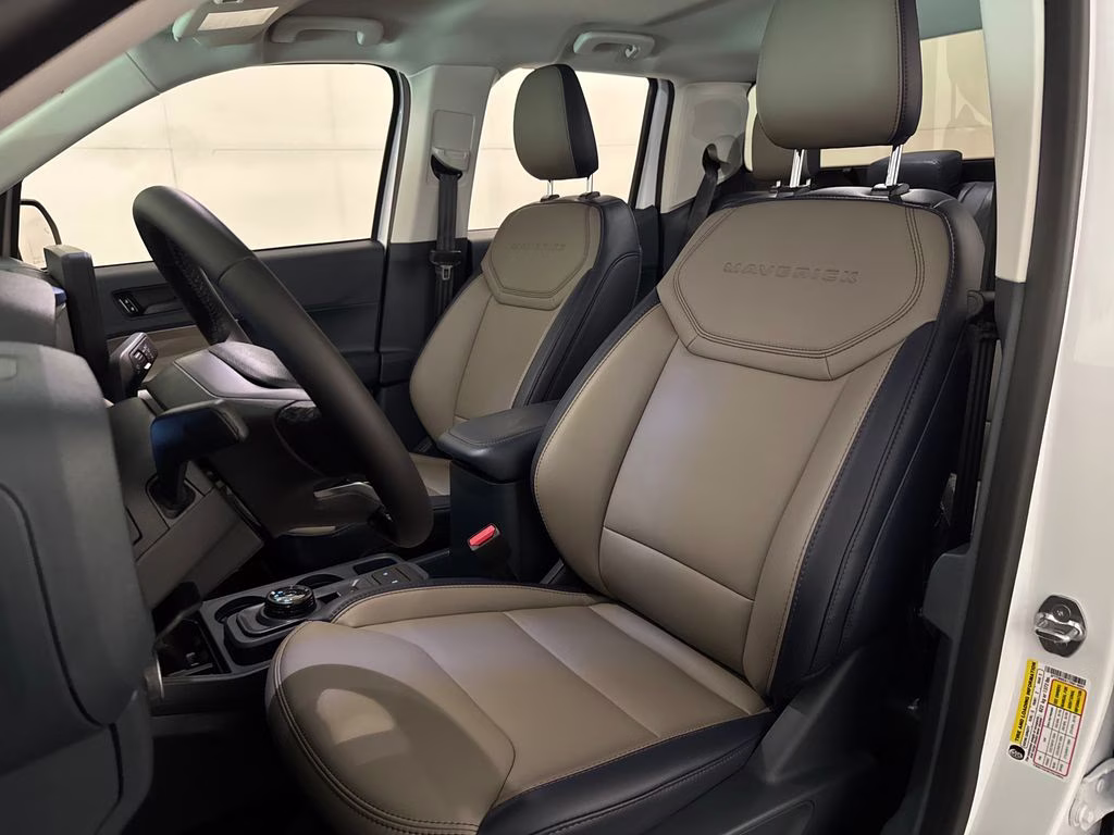 2026 Oxford White Ford Maverick Lariat AWD Truck