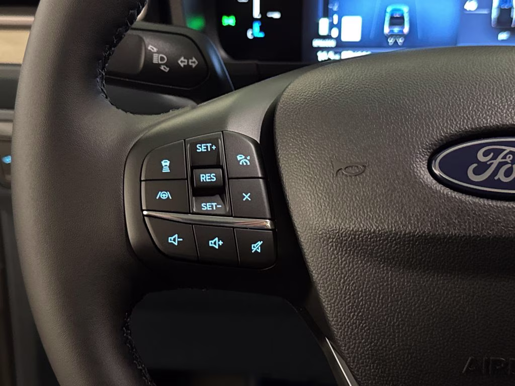 2026 Oxford White Ford Maverick Lariat AWD Truck